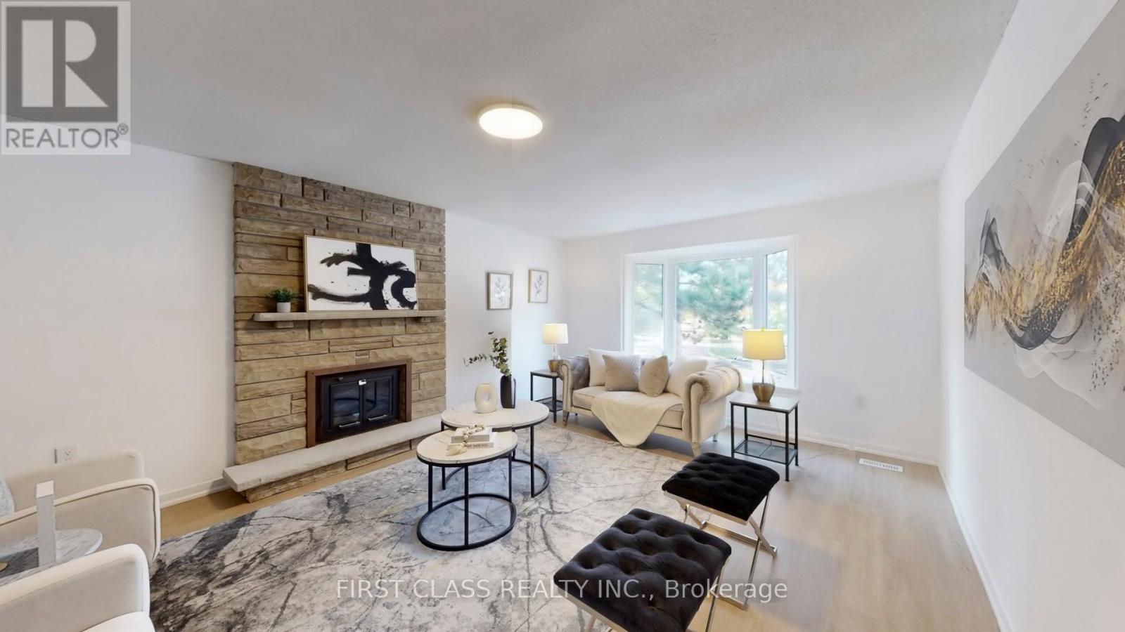 1180 Shagbark Crescent, Mississauga, Ontario  L5C 3P3 - Photo 6 - W12459446