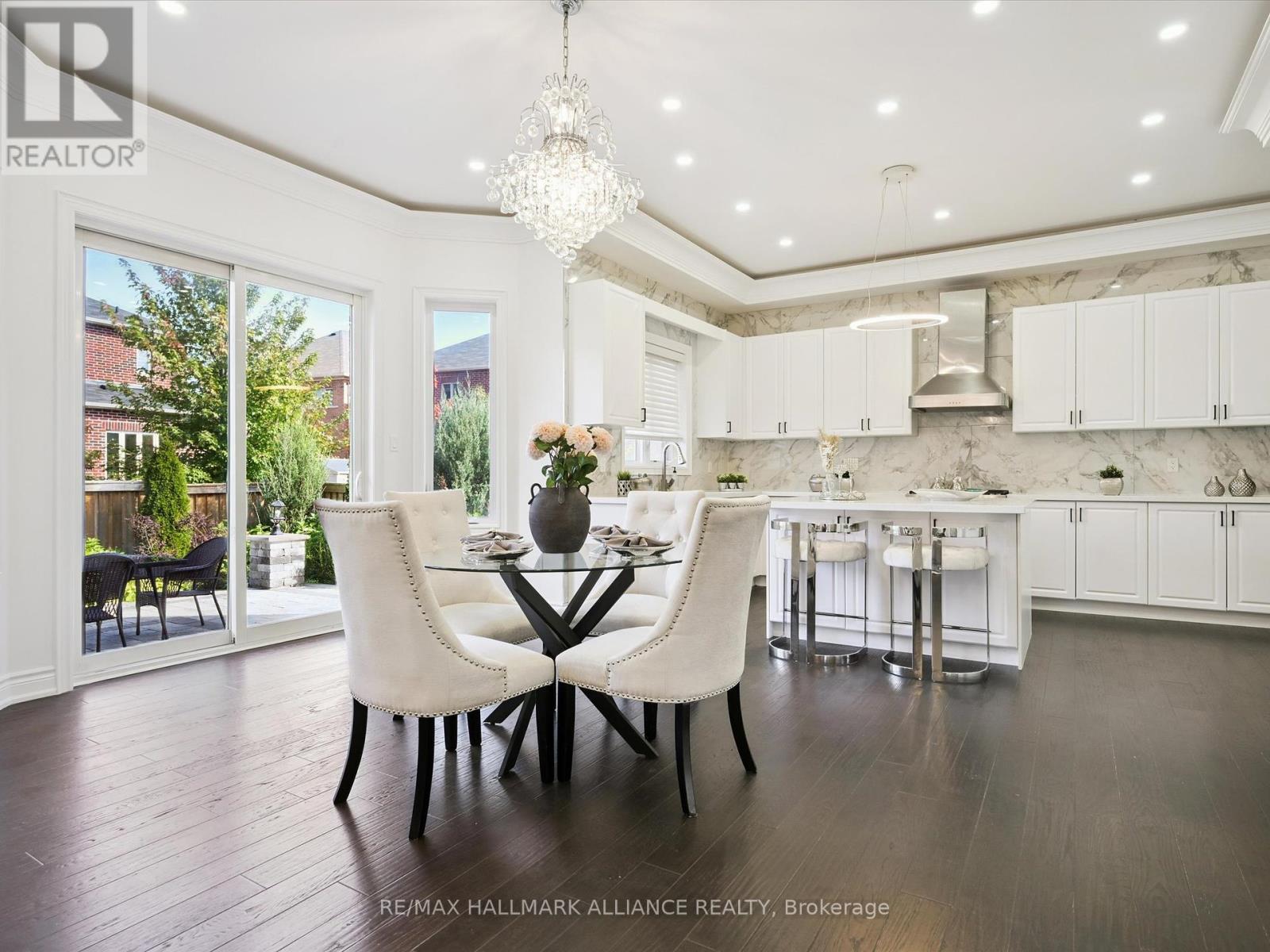 3340 Meadow Marsh Crescent, Oakville, Ontario  L6H 0T5 - Photo 17 - W12459458