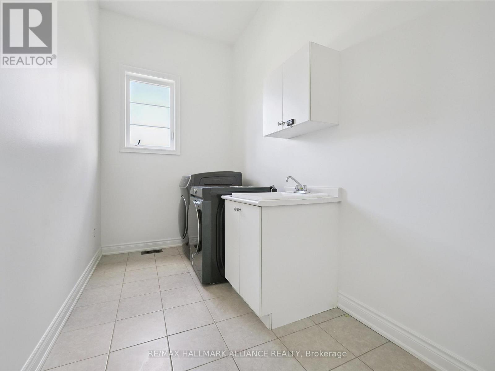 3340 Meadow Marsh Crescent, Oakville, Ontario  L6H 0T5 - Photo 26 - W12459458