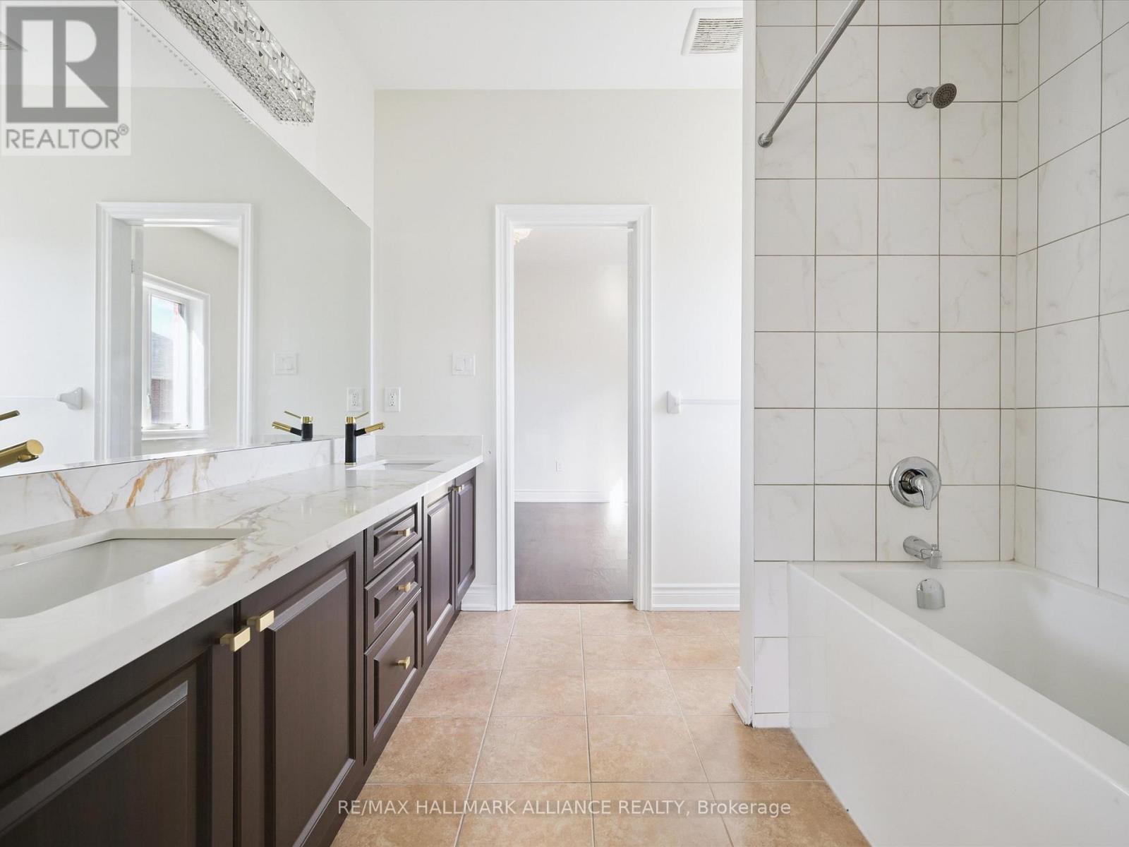 3340 Meadow Marsh Crescent, Oakville, Ontario  L6H 0T5 - Photo 36 - W12459458