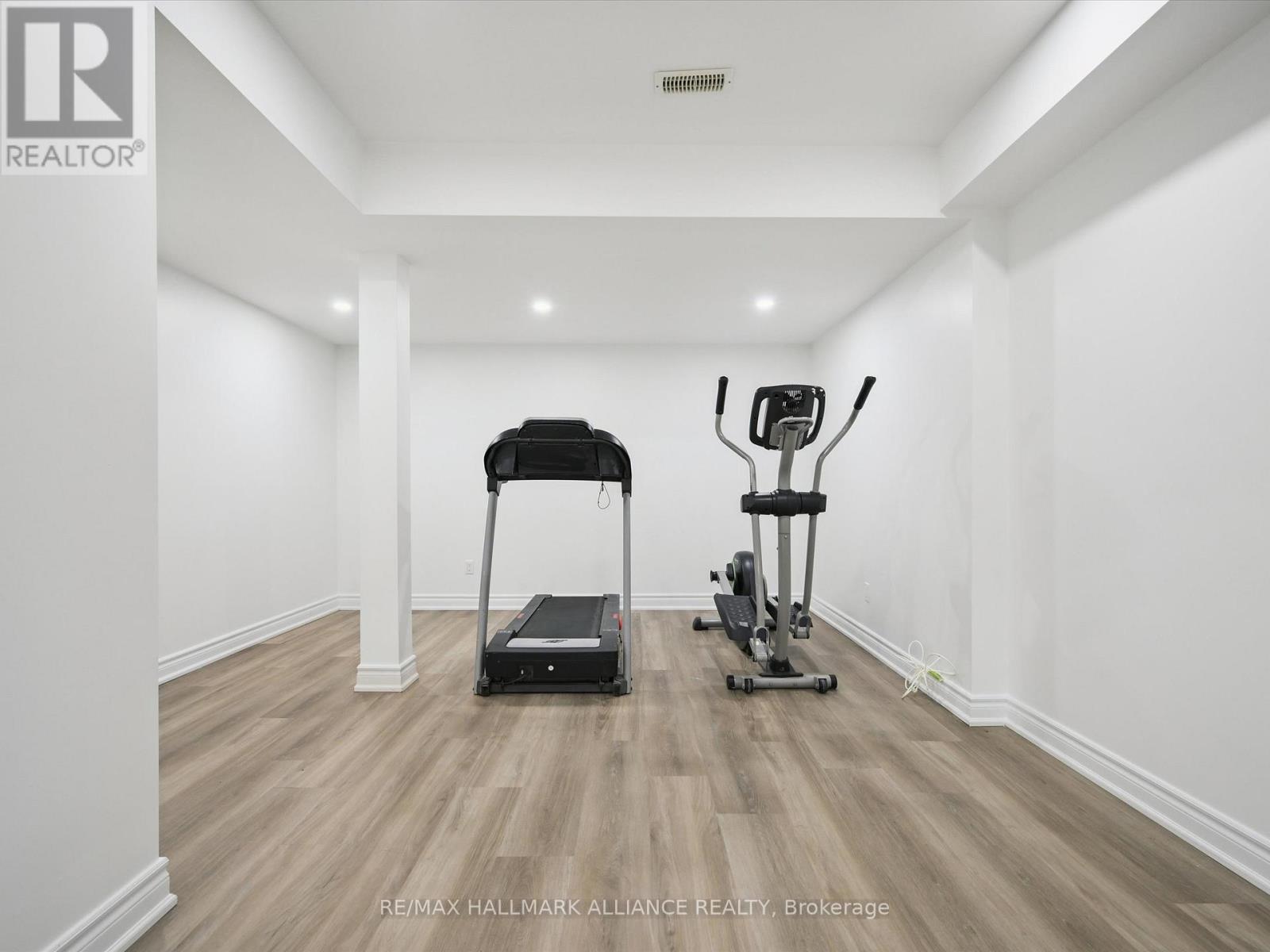 3340 Meadow Marsh Crescent, Oakville, Ontario  L6H 0T5 - Photo 44 - W12459458