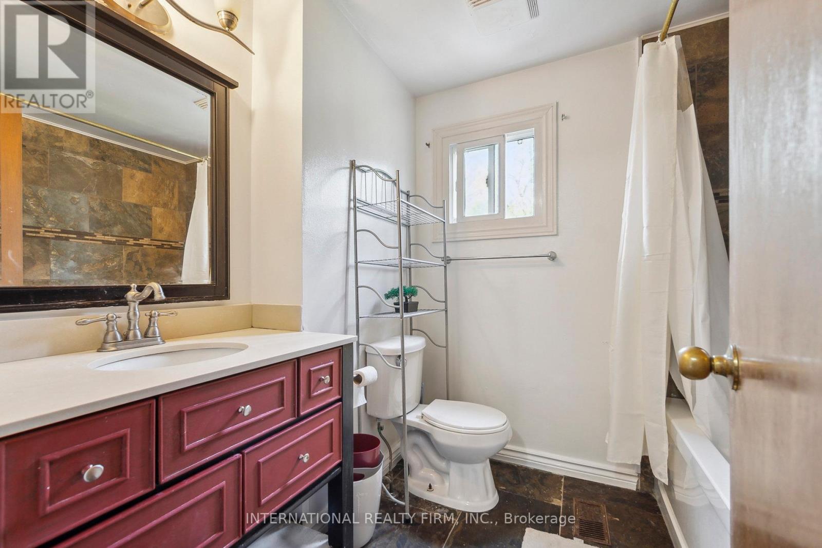 134 Garland Lane, London East, Ontario  N5V 3K8 - Photo 19 - X12459466