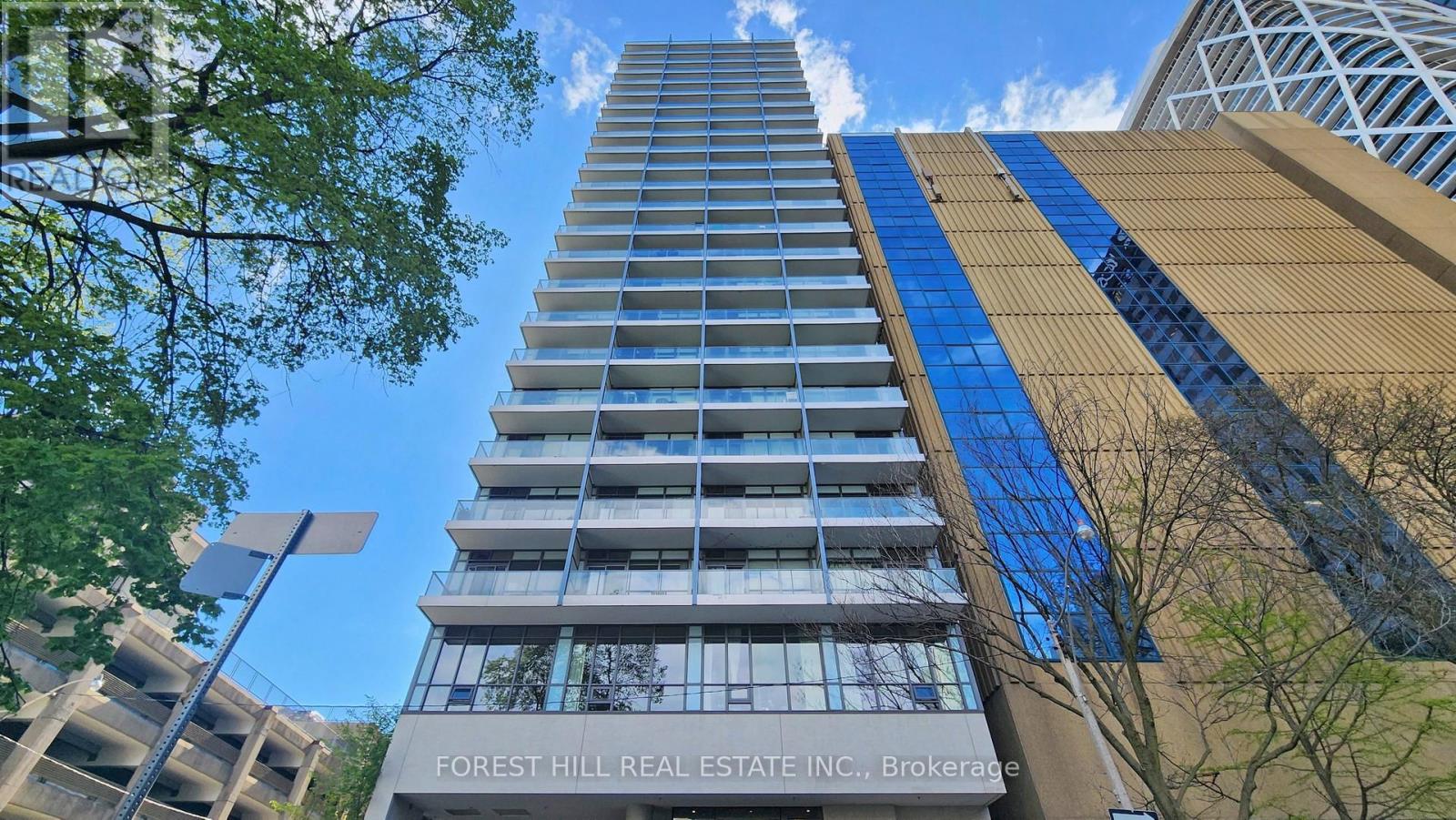 2201 - 210 SIMCOE STREET, Toronto, Ontario