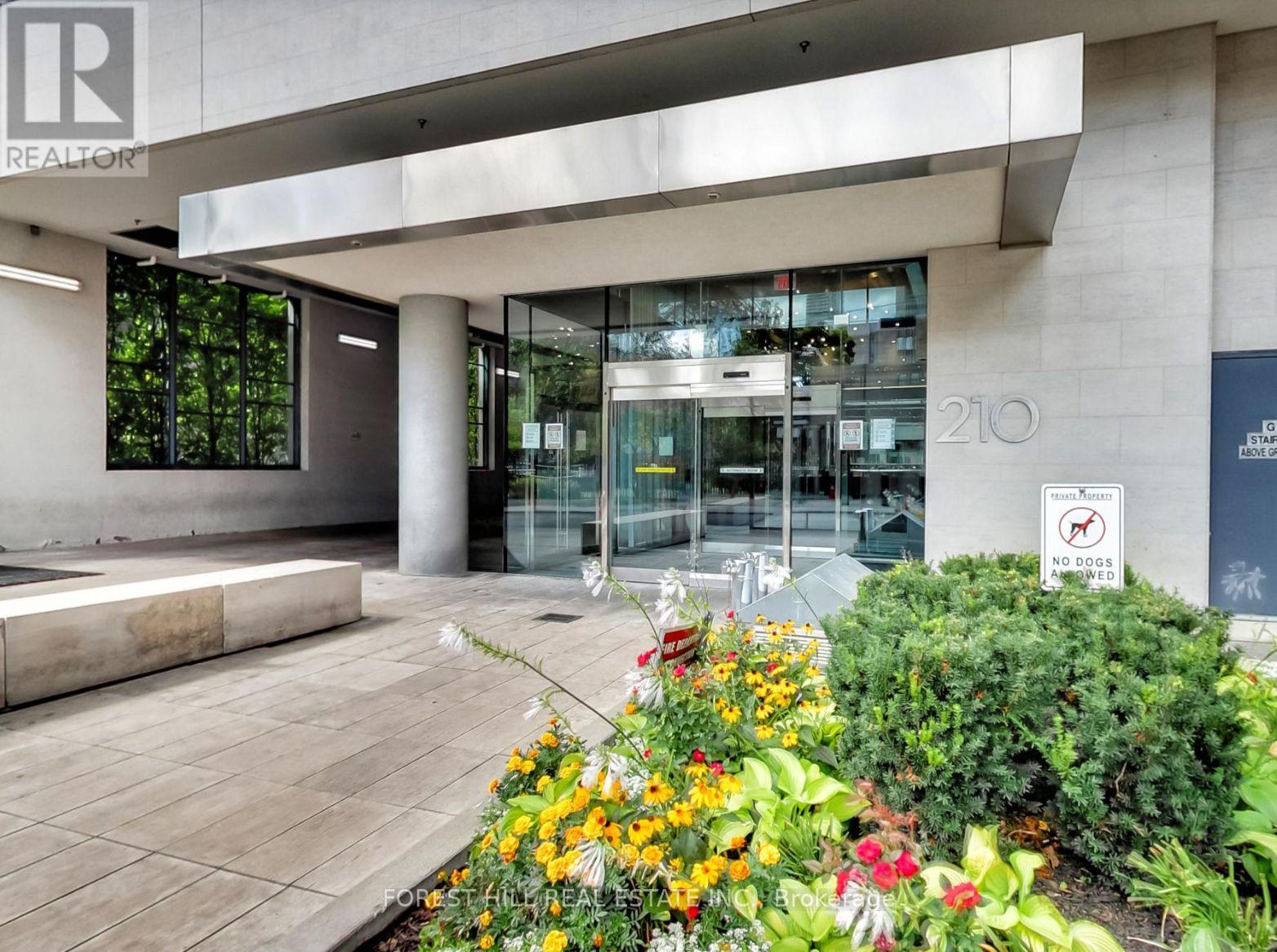 2201 - 210 Simcoe Street, Toronto, Ontario  M5T 0A9 - Photo 2 - C12459487