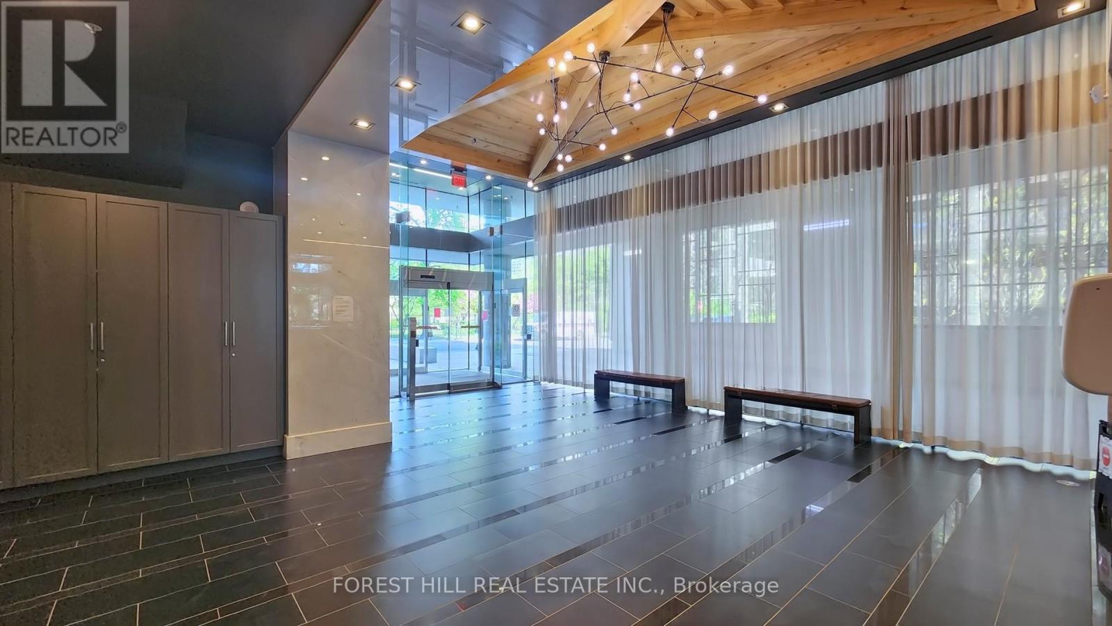 2201 - 210 Simcoe Street, Toronto, Ontario  M5T 0A9 - Photo 3 - C12459487