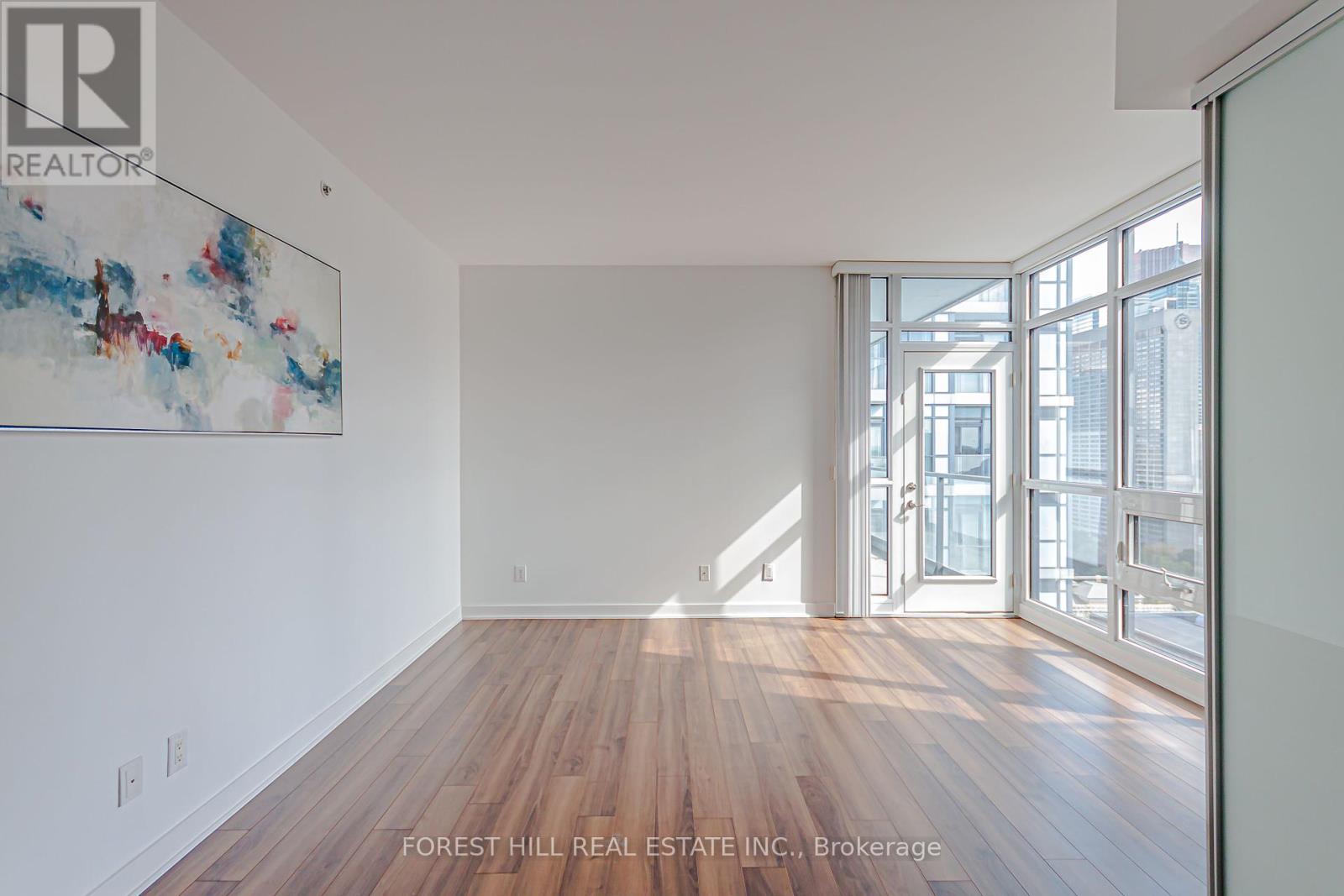 2201 - 210 Simcoe Street, Toronto, Ontario  M5T 0A9 - Photo 6 - C12459487