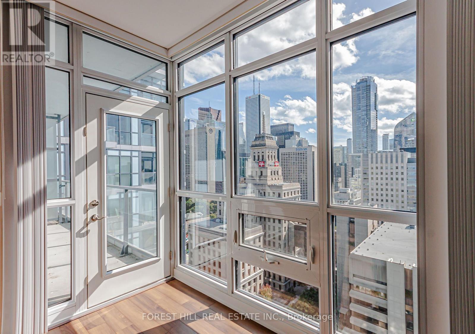 2201 - 210 Simcoe Street, Toronto, Ontario  M5T 0A9 - Photo 7 - C12459487