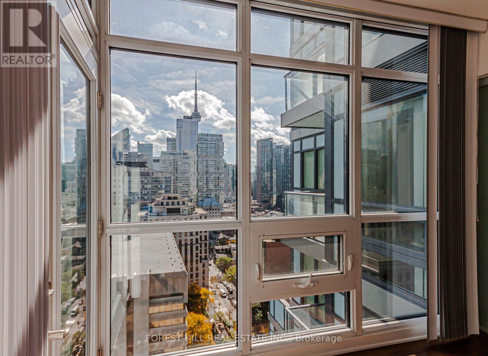 2201 - 210 Simcoe Street, Toronto, Ontario  M5T 0A9 - Photo 8 - C12459487