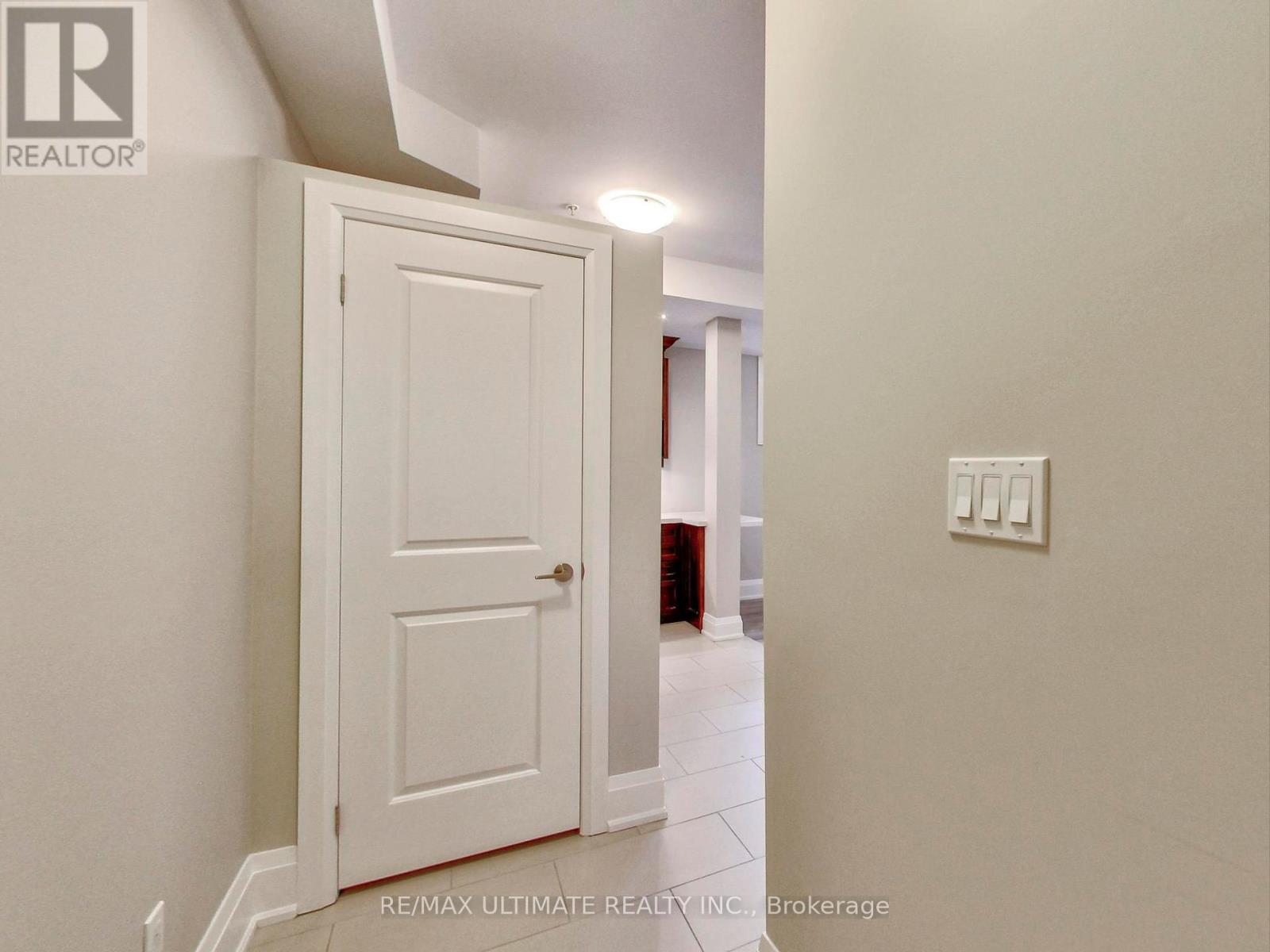 102 - 458 Oakwood Avenue, Toronto, Ontario  M6E 2W6 - Photo 2 - C12459490