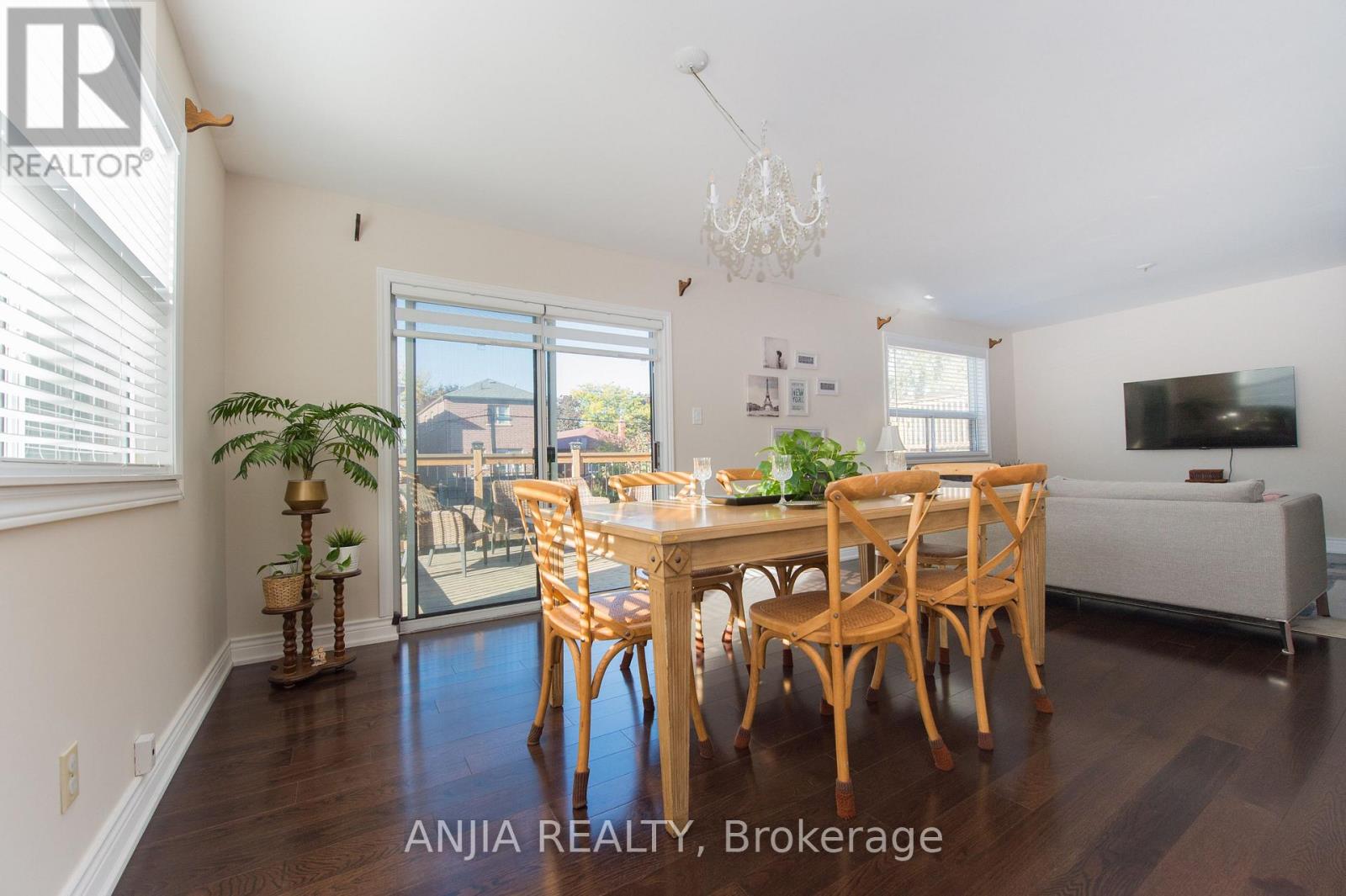 76 Adair Road, Toronto, Ontario  M4B 1V7 - Photo 15 - E12459486