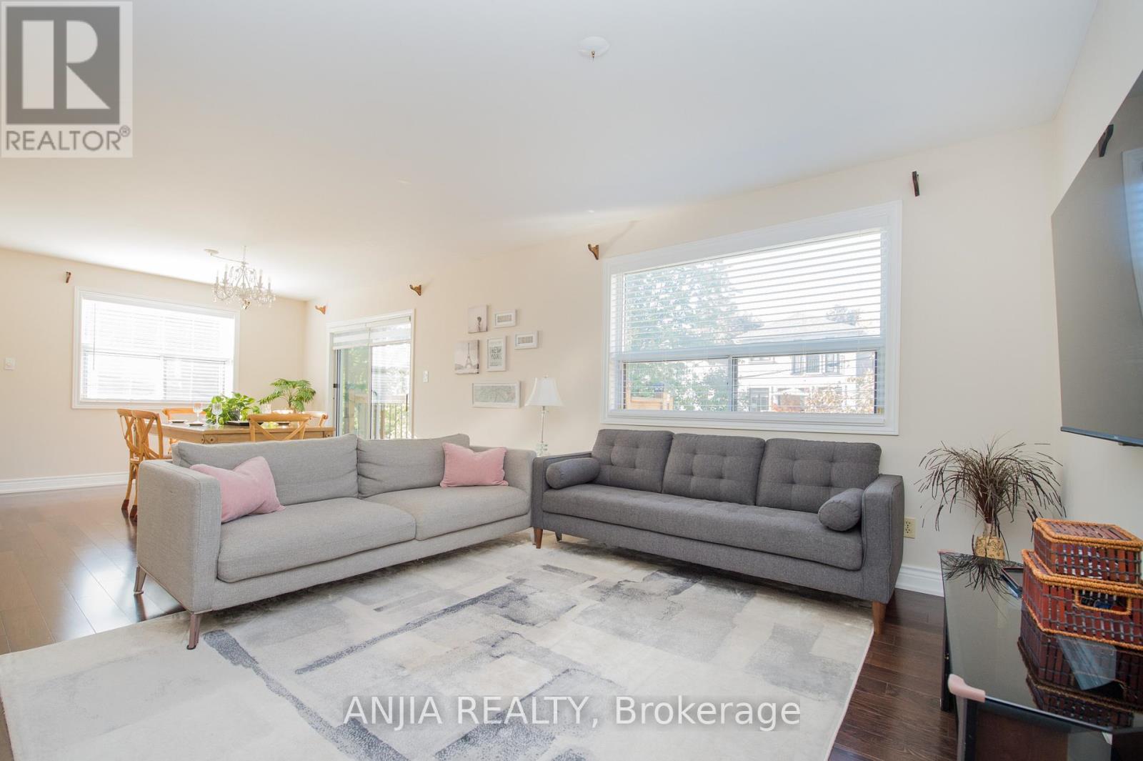 76 Adair Road, Toronto, Ontario  M4B 1V7 - Photo 16 - E12459486
