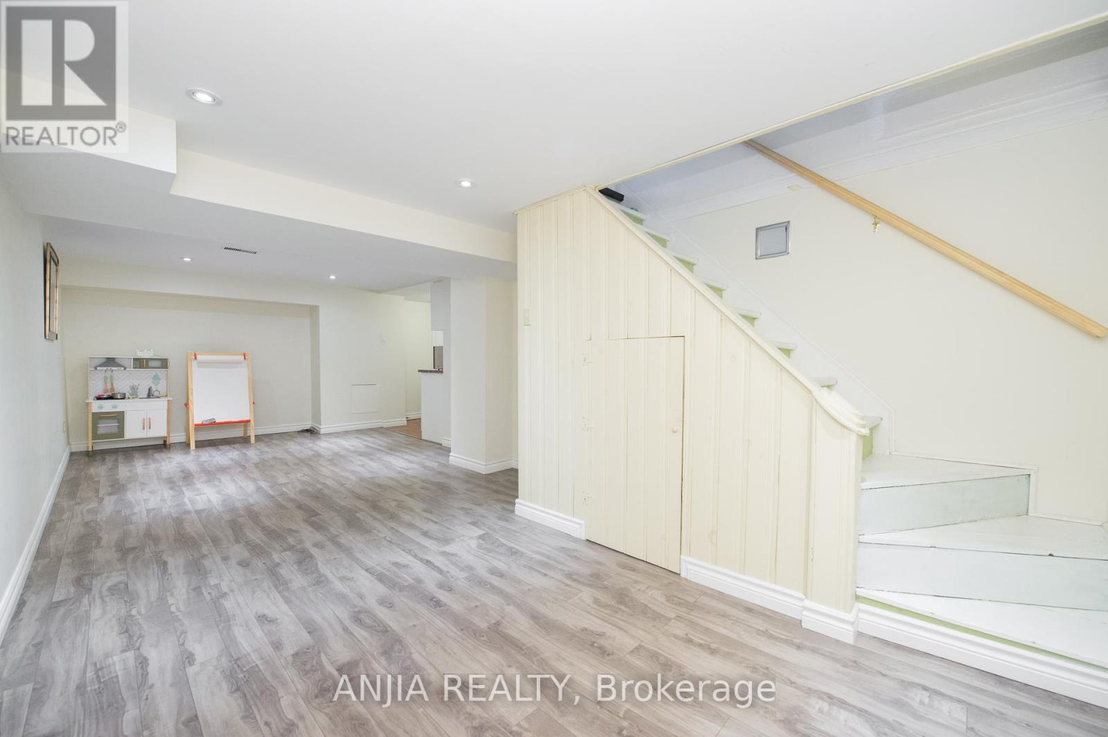 76 Adair Road, Toronto, Ontario  M4B 1V7 - Photo 31 - E12459486