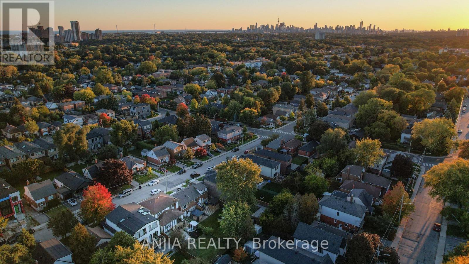 76 Adair Road, Toronto, Ontario  M4B 1V7 - Photo 42 - E12459486