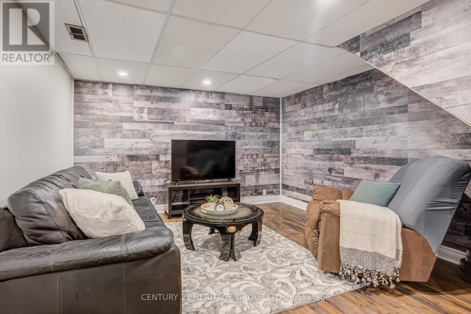 146 Sand Road, East Gwillimbury, Ontario  L9N 1H9 - Photo 26 - N12459475