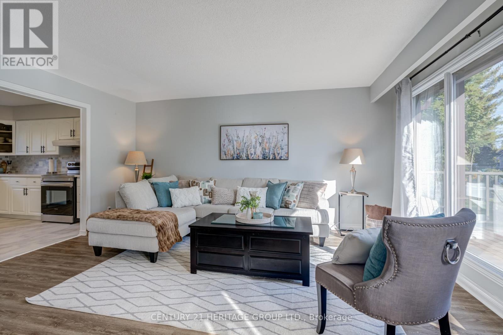 146 Sand Road, East Gwillimbury, Ontario  L9N 1H9 - Photo 6 - N12459475