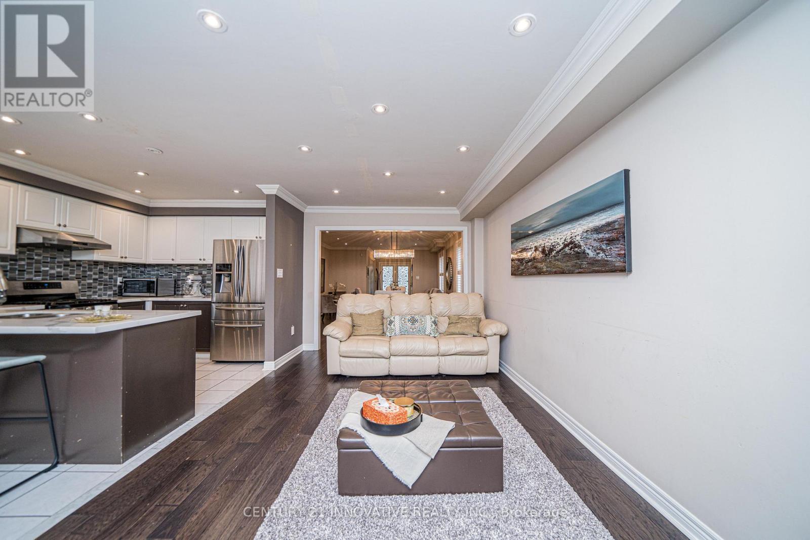 Upper - 46 Laura Sabrina Drive, Vaughan, Ontario  L4H 1X8 - Photo 10 - N12459478