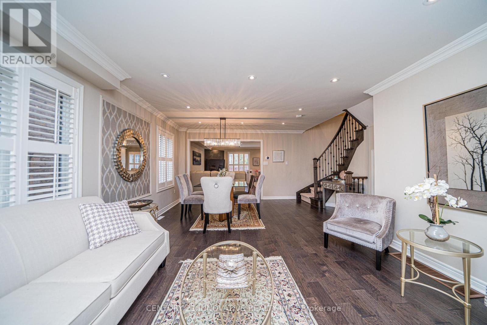 Upper - 46 Laura Sabrina Drive, Vaughan, Ontario  L4H 1X8 - Photo 4 - N12459478