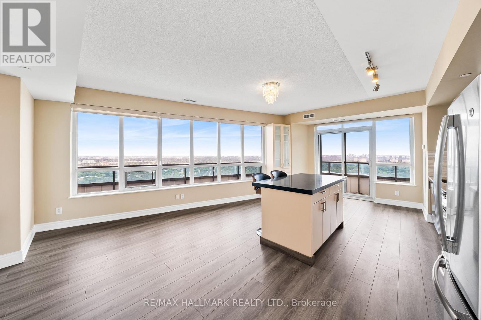 Ph301 - 7171 Yonge Street, Markham, Ontario  L3T 0C5 - Photo 7 - N12459481