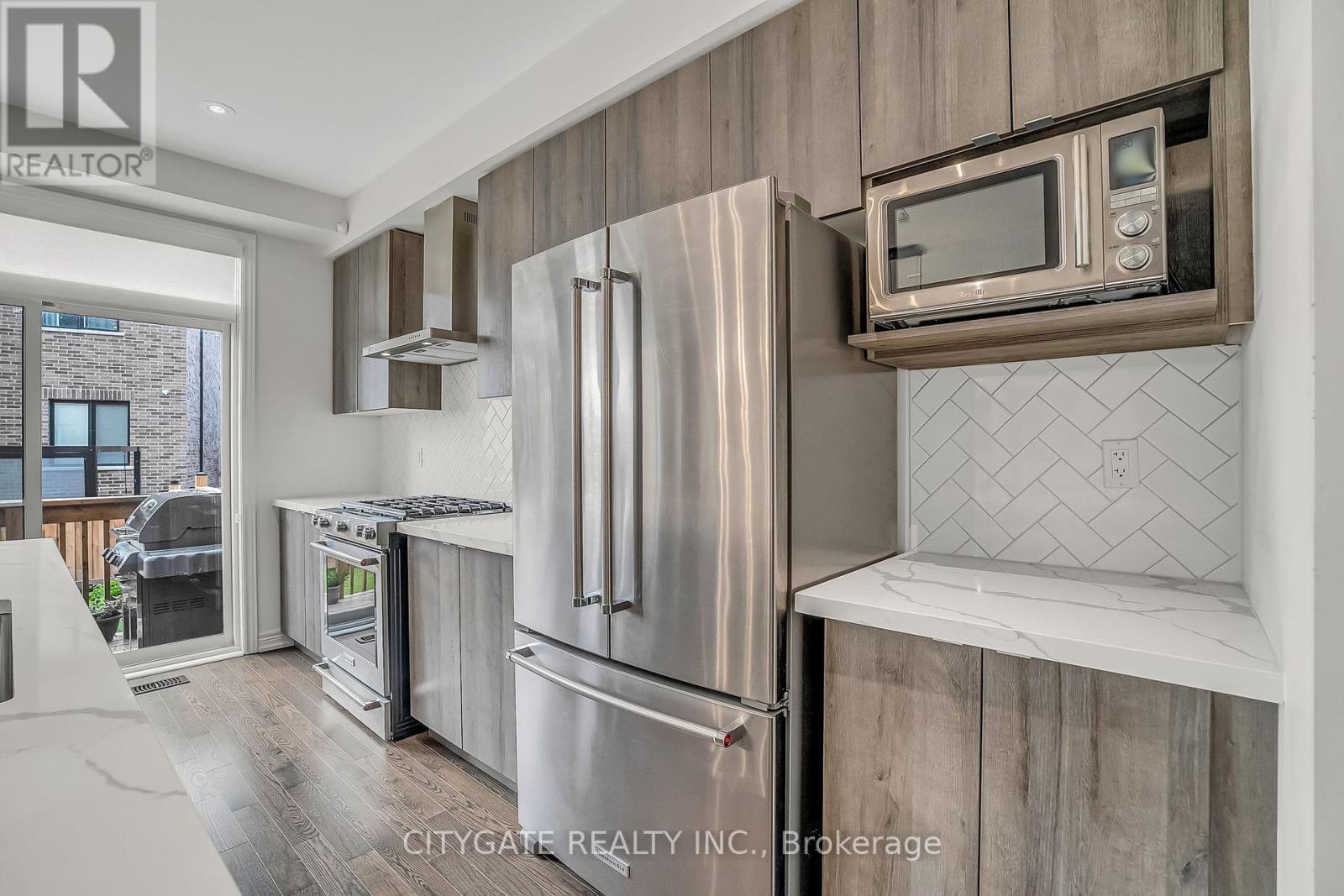 1328 Hamman Way, Milton, Ontario  L9E 1L5 - Photo 19 - W12459480
