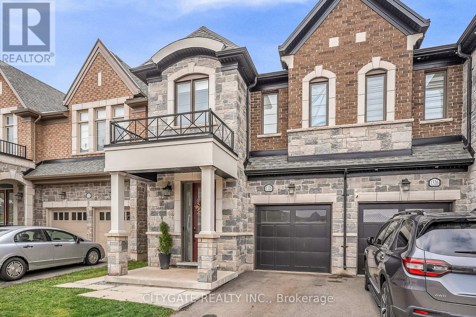 1328 Hamman Way, Milton, Ontario  L9E 1L5 - Photo 2 - W12459480
