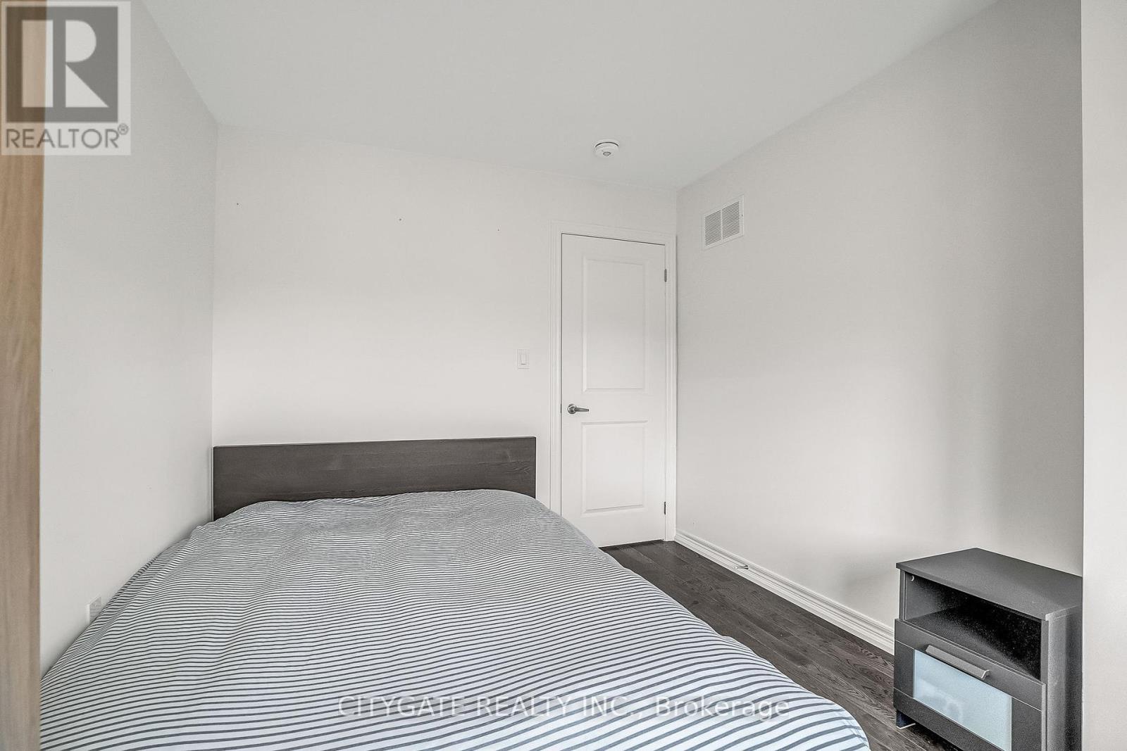 1328 Hamman Way, Milton, Ontario  L9E 1L5 - Photo 28 - W12459480