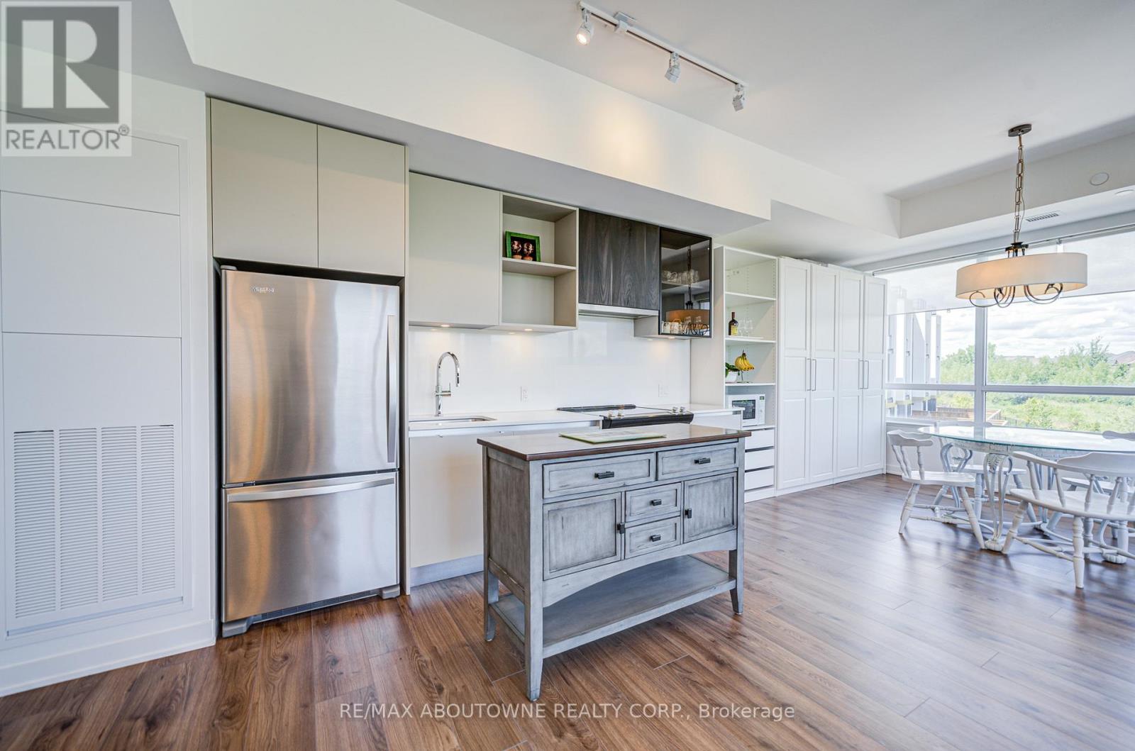 234 - 395 Dundas Street W, Oakville, Ontario  L6M 5R8 - Photo 7 - W12459484