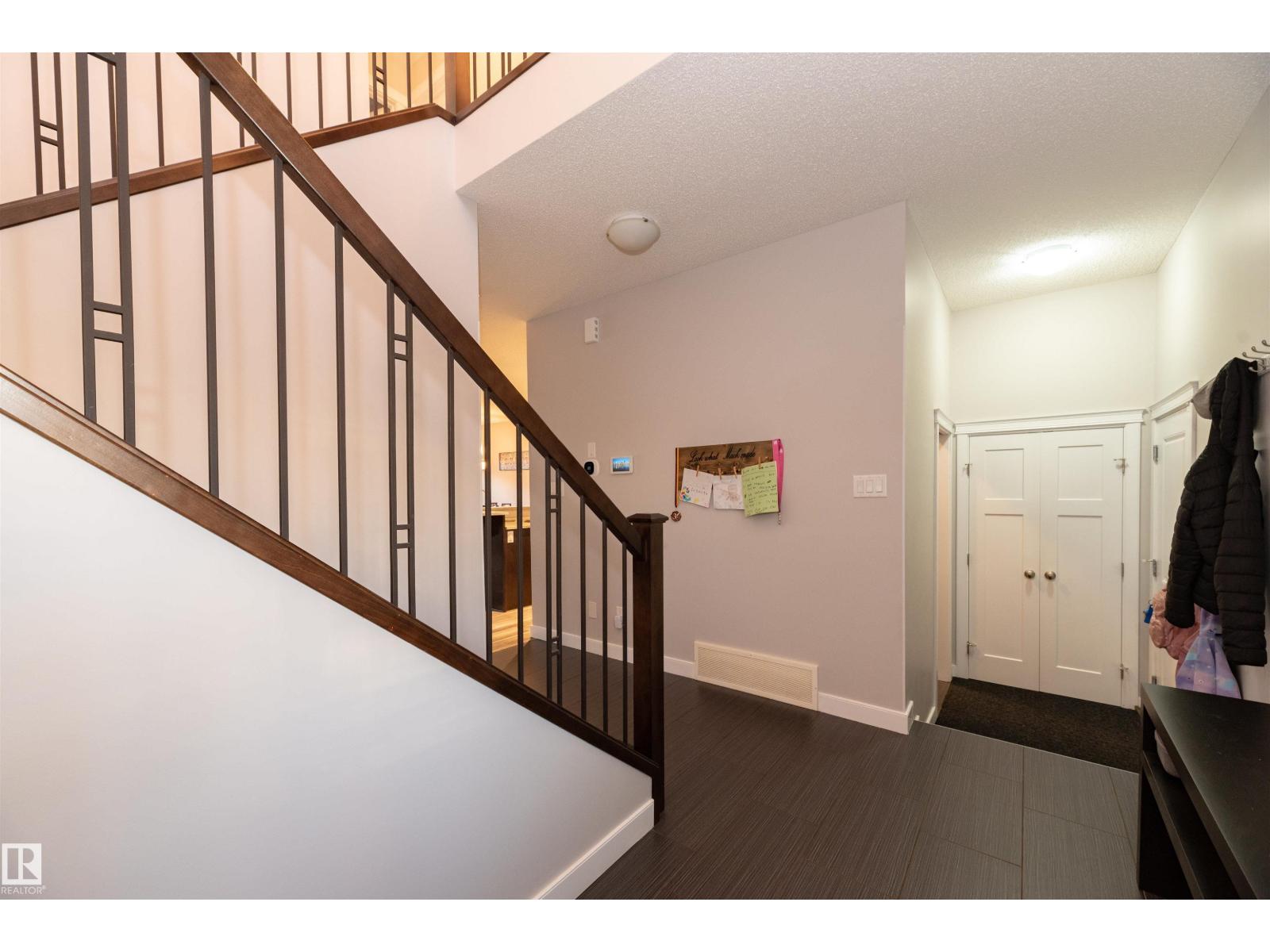16728 60 St Nw, Edmonton, Alberta  T5Y 0W6 - Photo 3 - E4461953