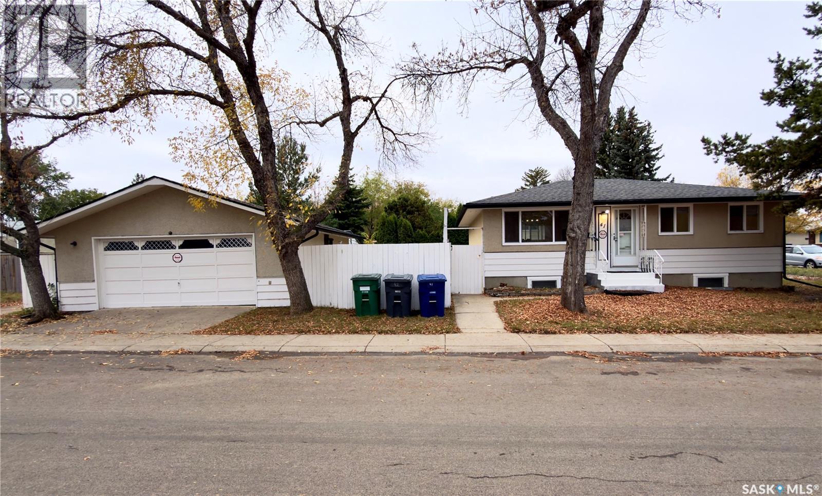 41 Cartier CRESCENT, Saskatoon, Saskatchewan
