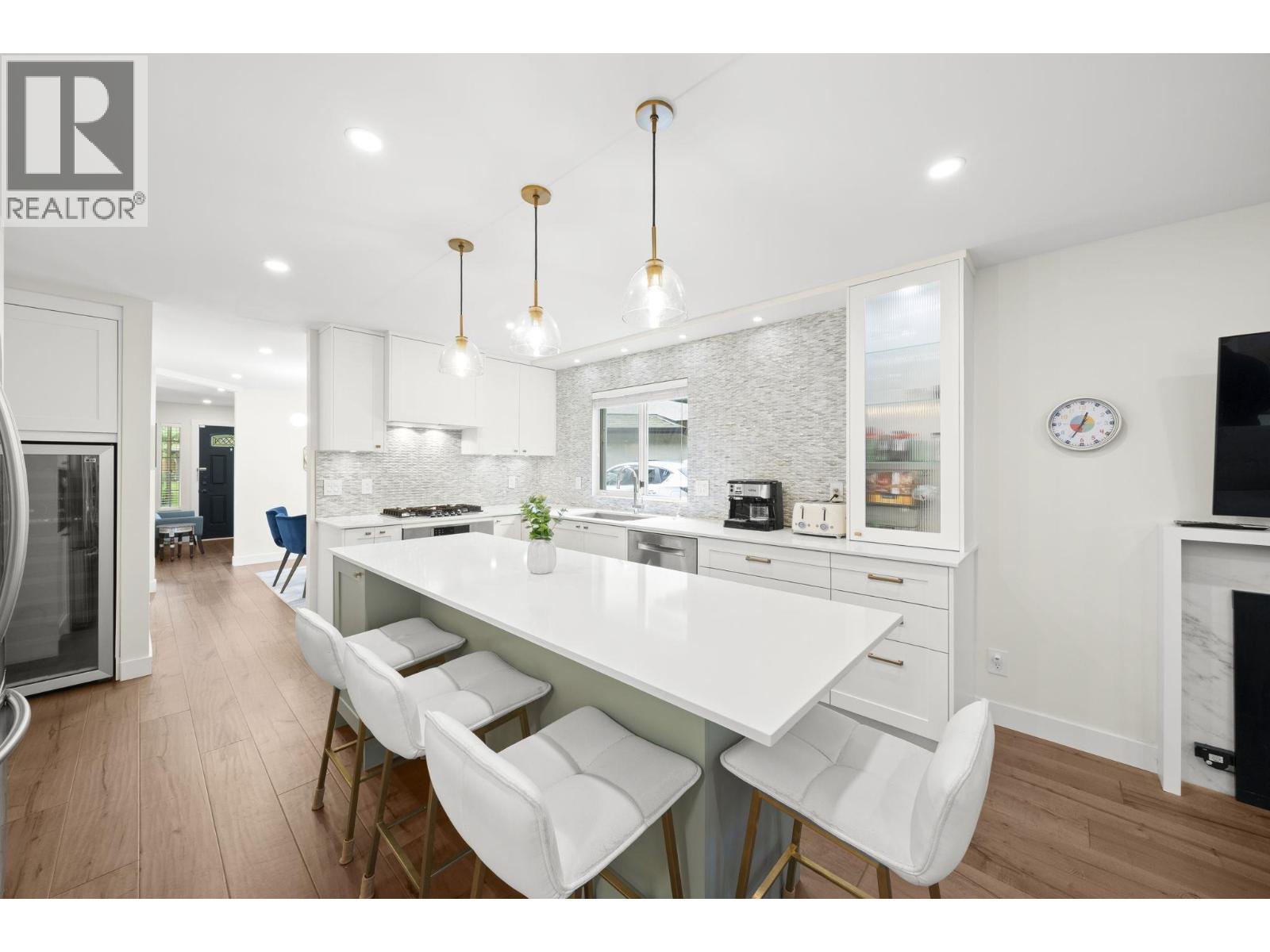 860 Ruckle Court, North Vancouver, British Columbia  V7H 2P6 - Photo 11 - R3051475