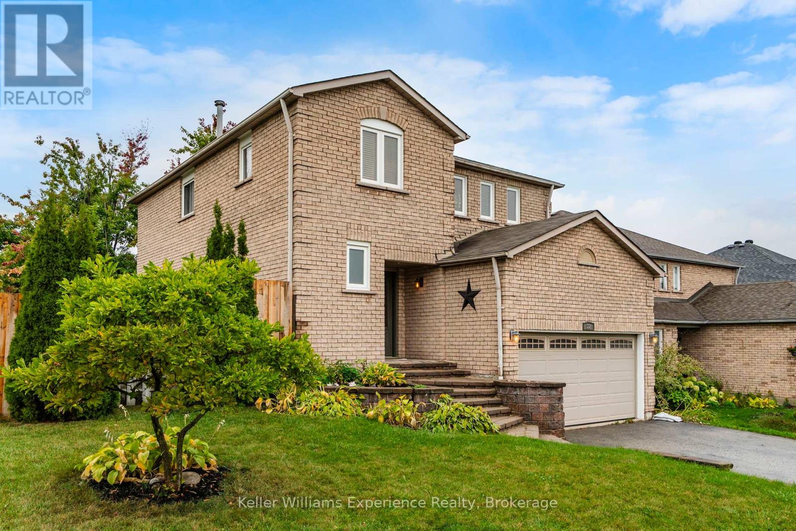 22 Cartwright Drive, Barrie, Ontario  L4M 6E2 - Photo 2 - S12459535