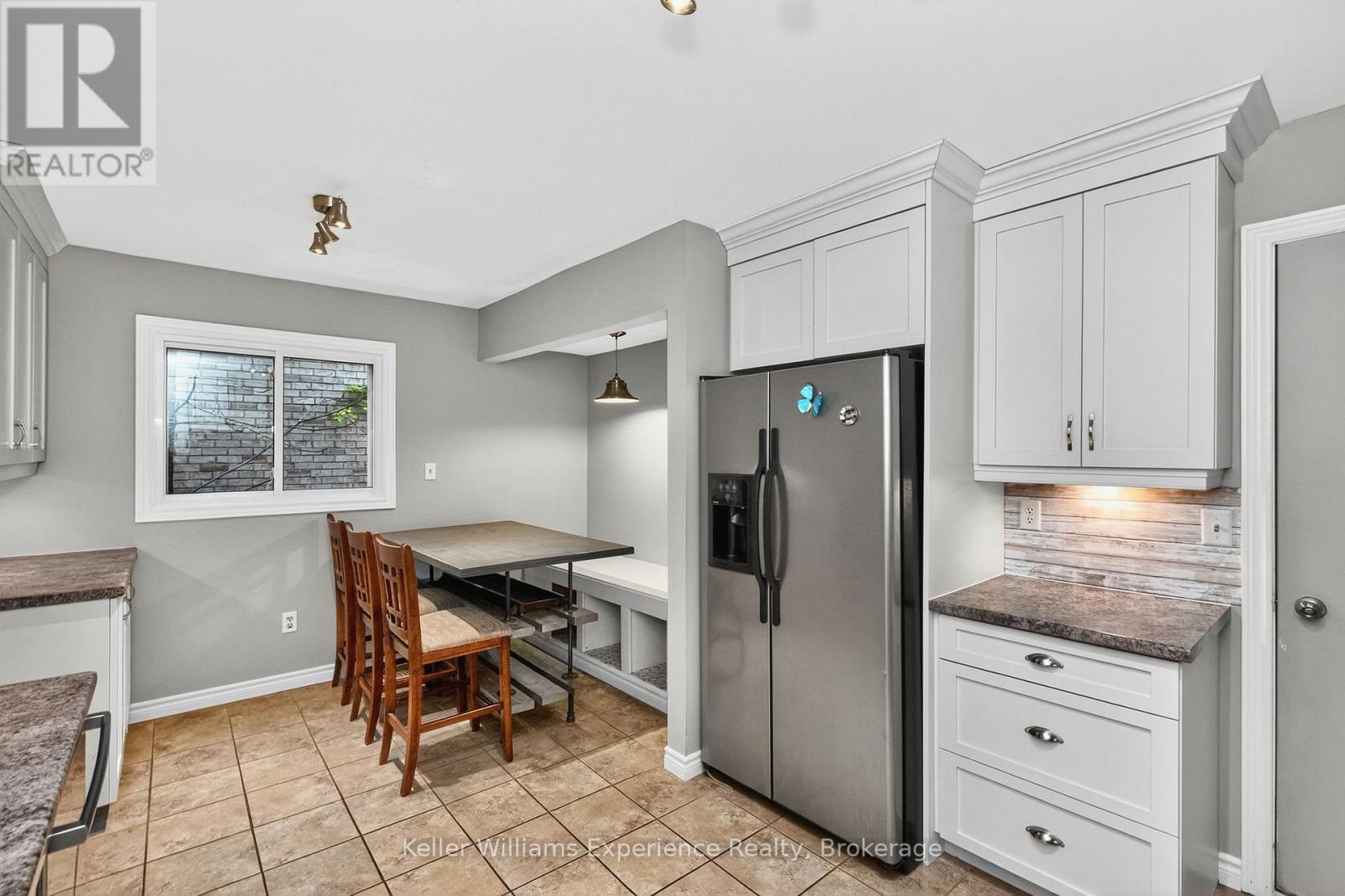 22 Cartwright Drive, Barrie, Ontario  L4M 6E2 - Photo 8 - S12459535