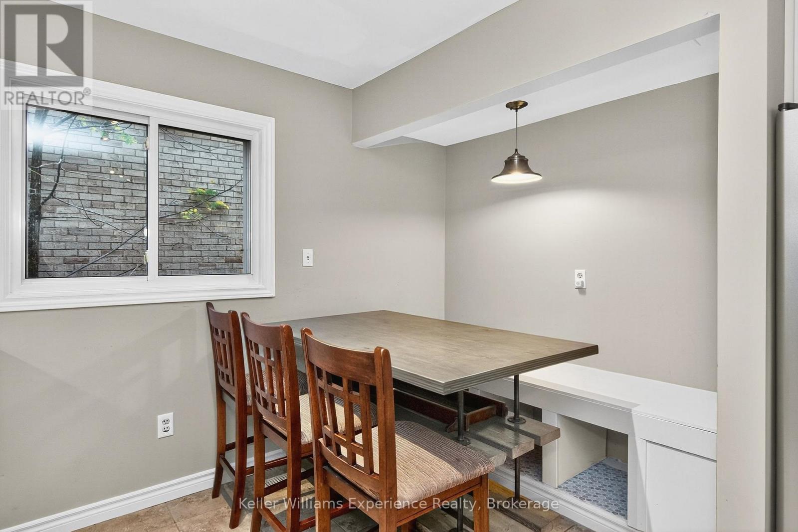 22 Cartwright Drive, Barrie, Ontario  L4M 6E2 - Photo 9 - S12459535
