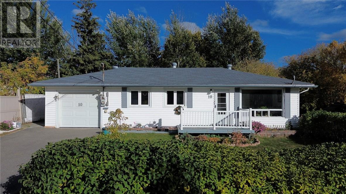10 Manor Road, Greater Sudbury, Ontario