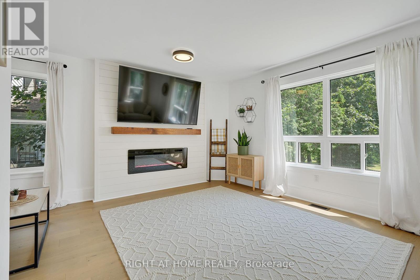 123 John Street, Kawartha Lakes, Ontario  K0M 2T0 - Photo 17 - X12261536