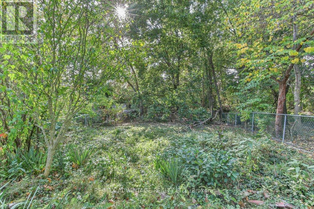 41 Duchess Avenue, London South (South F), Ontario  N6C 1N3 - Photo 30 - X12459519