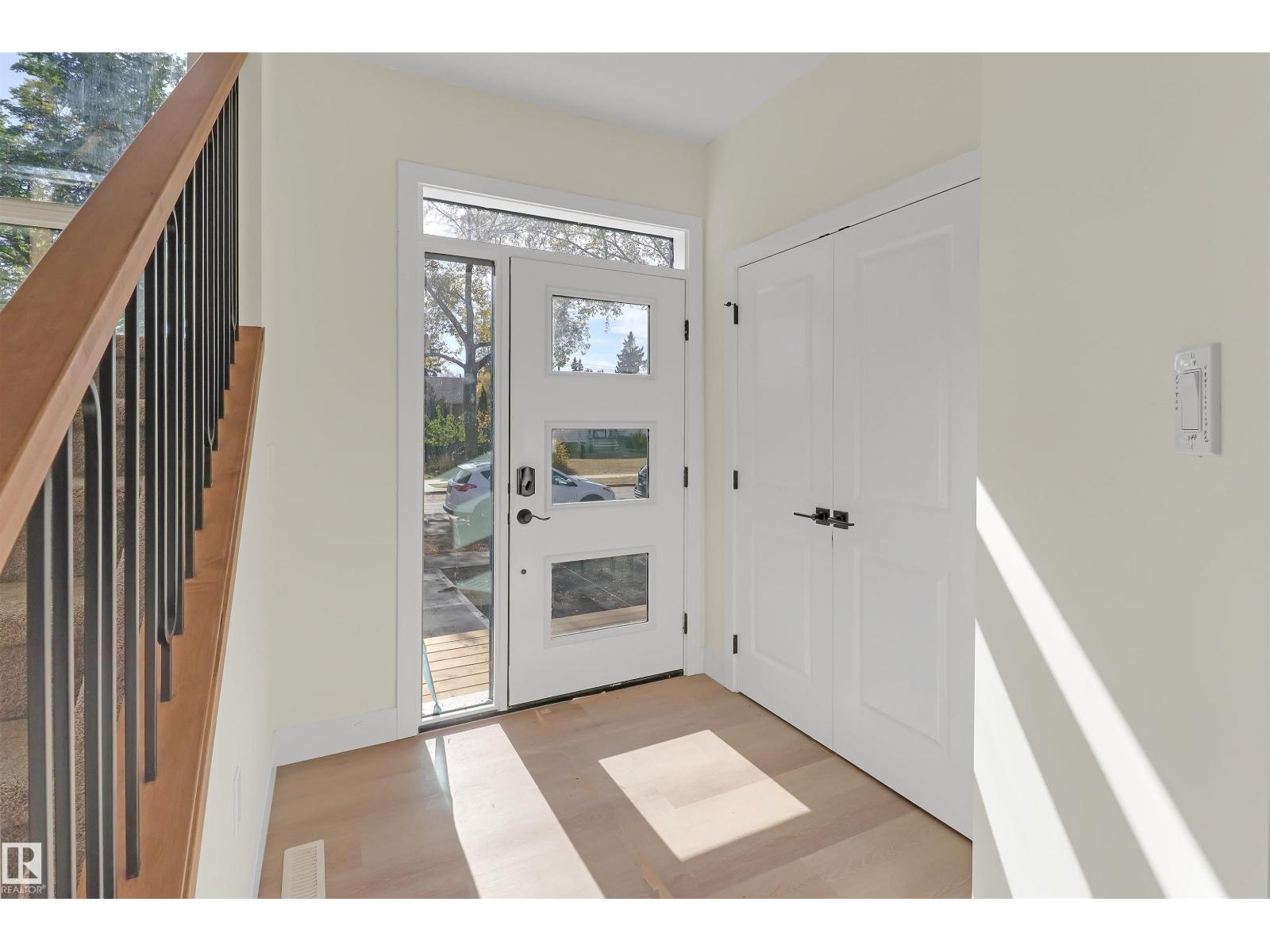 7936 91 Av Nw, Edmonton, Alberta  T6C 1R1 - Photo 2 - E4461954