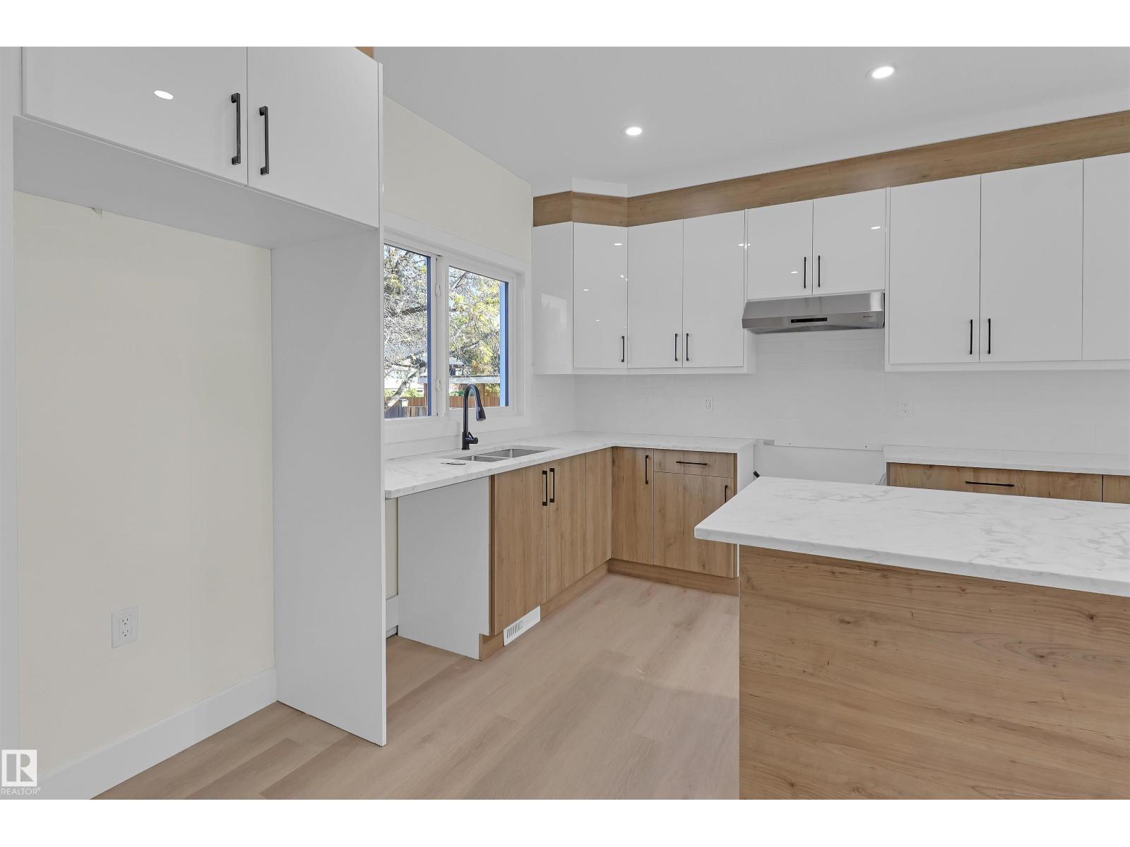 7936 91 Av Nw, Edmonton, Alberta  T6C 1R1 - Photo 7 - E4461954