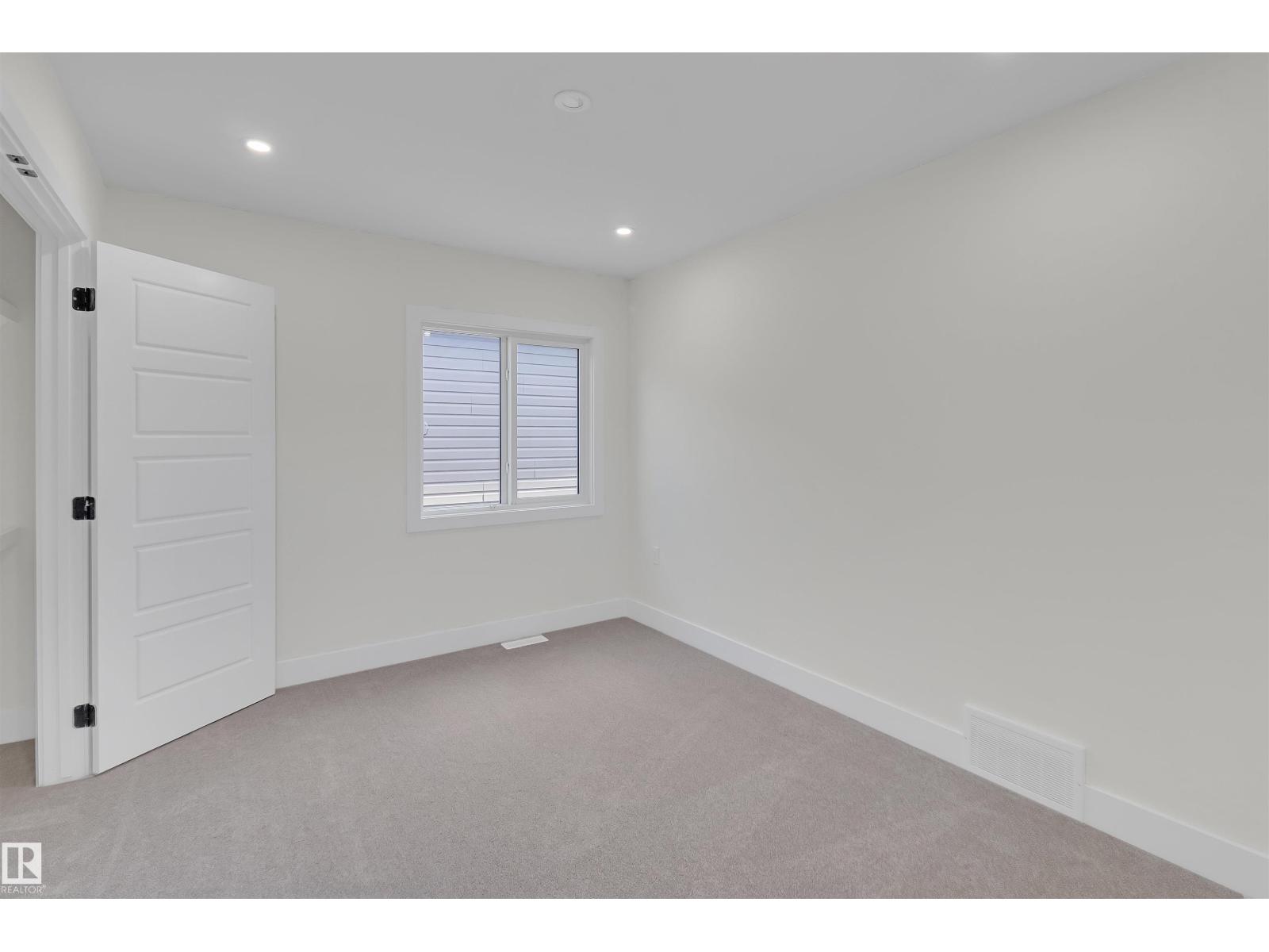 7938 91 Av Nw, Edmonton, Alberta  T6C 1R1 - Photo 12 - E4461955