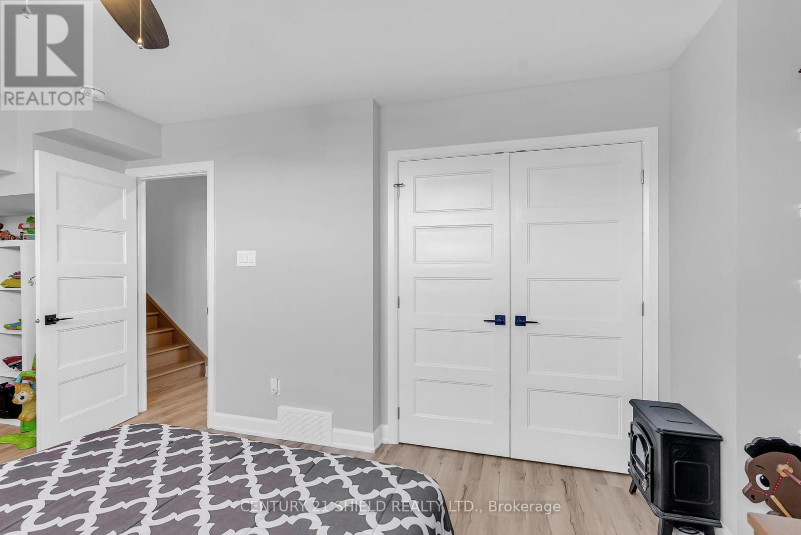 71 Dale Street, South Stormont, Ontario  K0C 1M0 - Photo 30 - X12459518