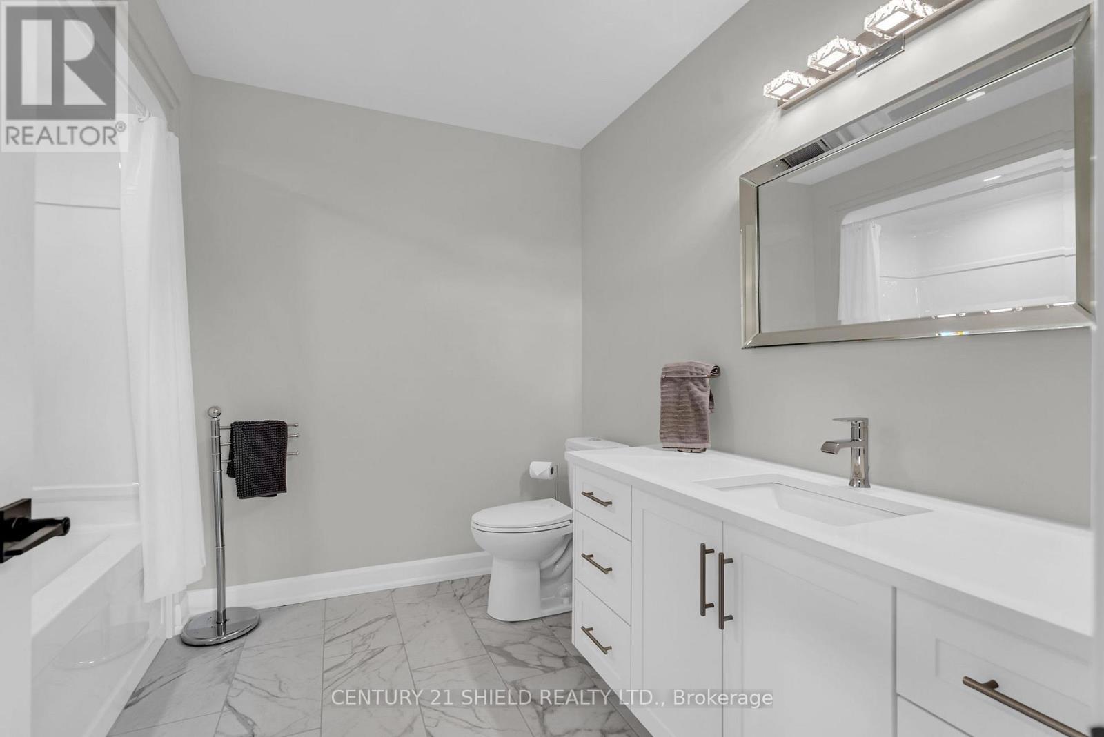 71 Dale Street, South Stormont, Ontario  K0C 1M0 - Photo 36 - X12459518