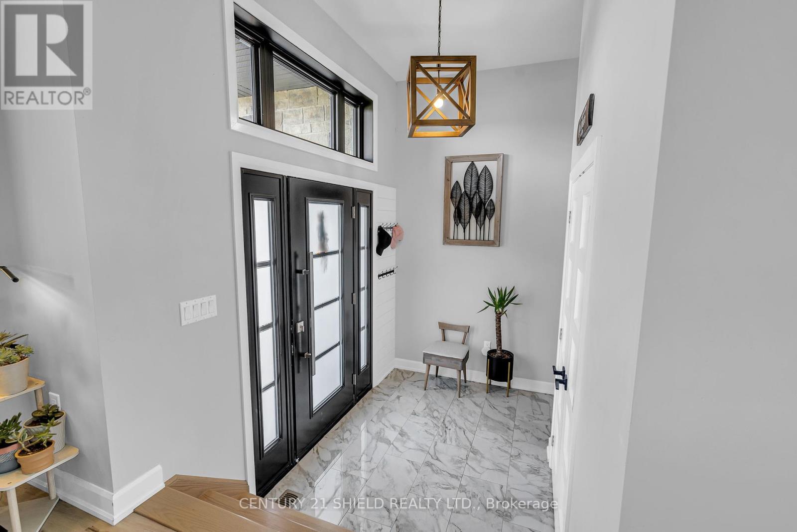 71 Dale Street, South Stormont, Ontario  K0C 1M0 - Photo 5 - X12459518