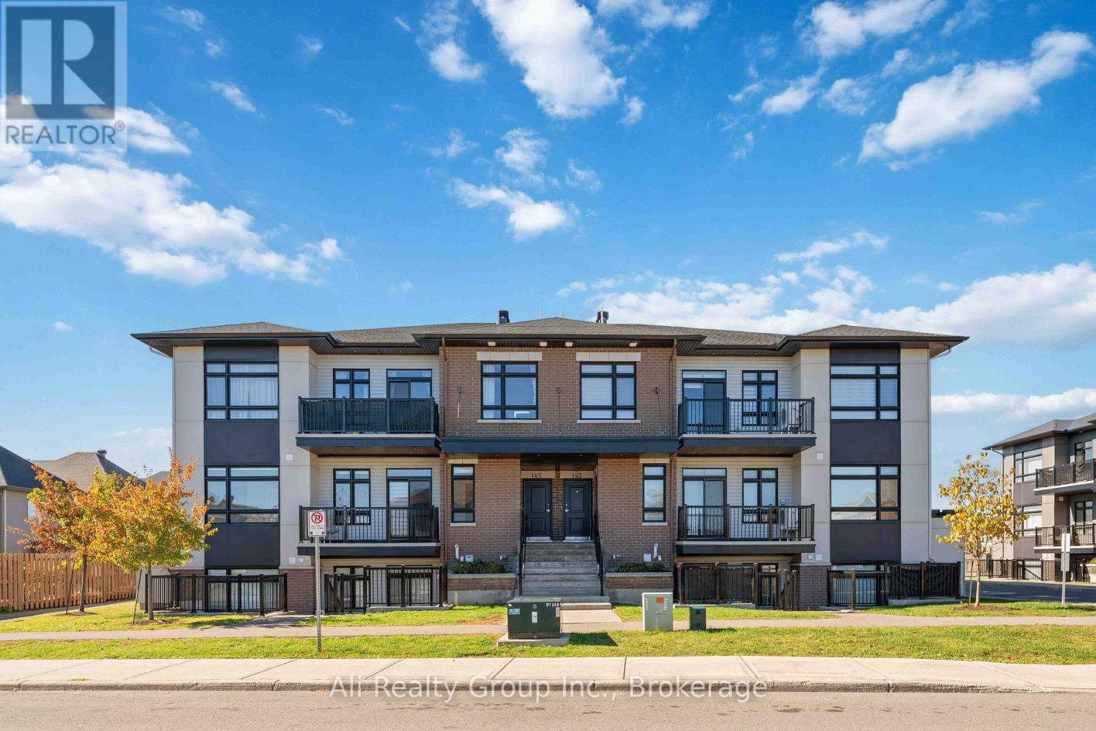 147 FAIRWEATHER STREET, Ottawa, Ontario
