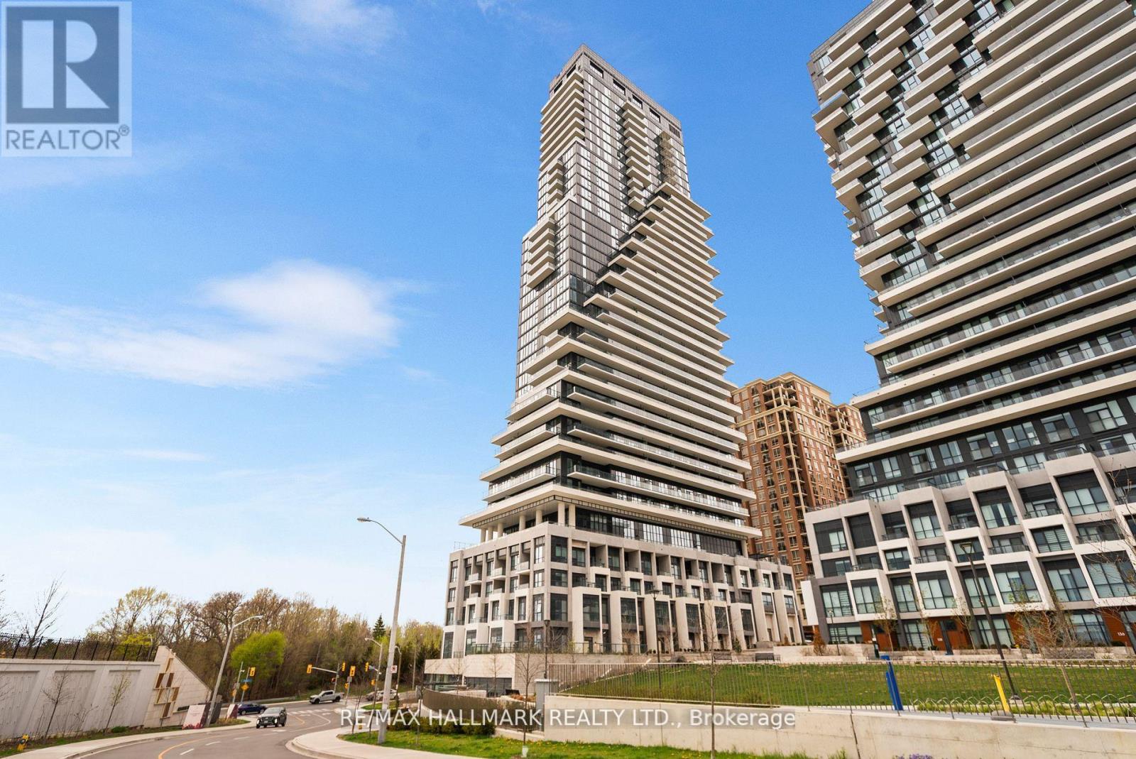 1710 - 10 Inn On The Park Drive, Toronto, Ontario  M3C 0P9 - Photo 2 - C12459498