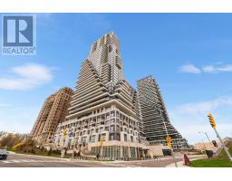 1710 - 10 INN ON THE PARK DRIVE