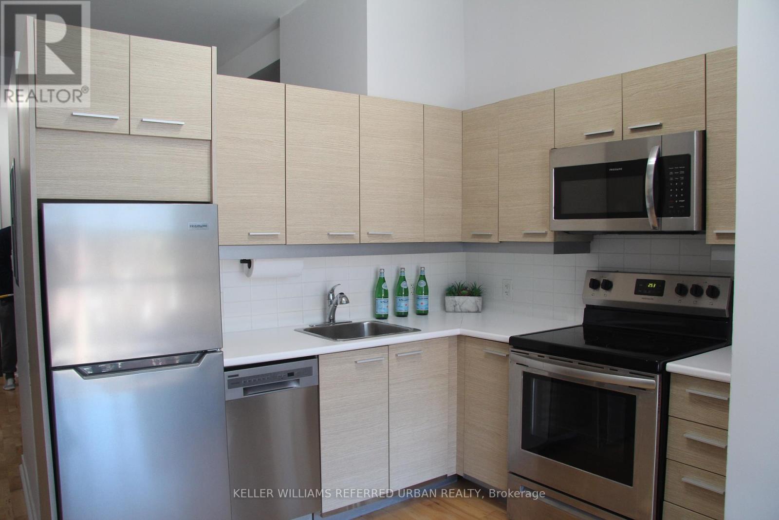 204 - 569 King Street E, Toronto, Ontario  M5A 1M5 - Photo 9 - C12459499