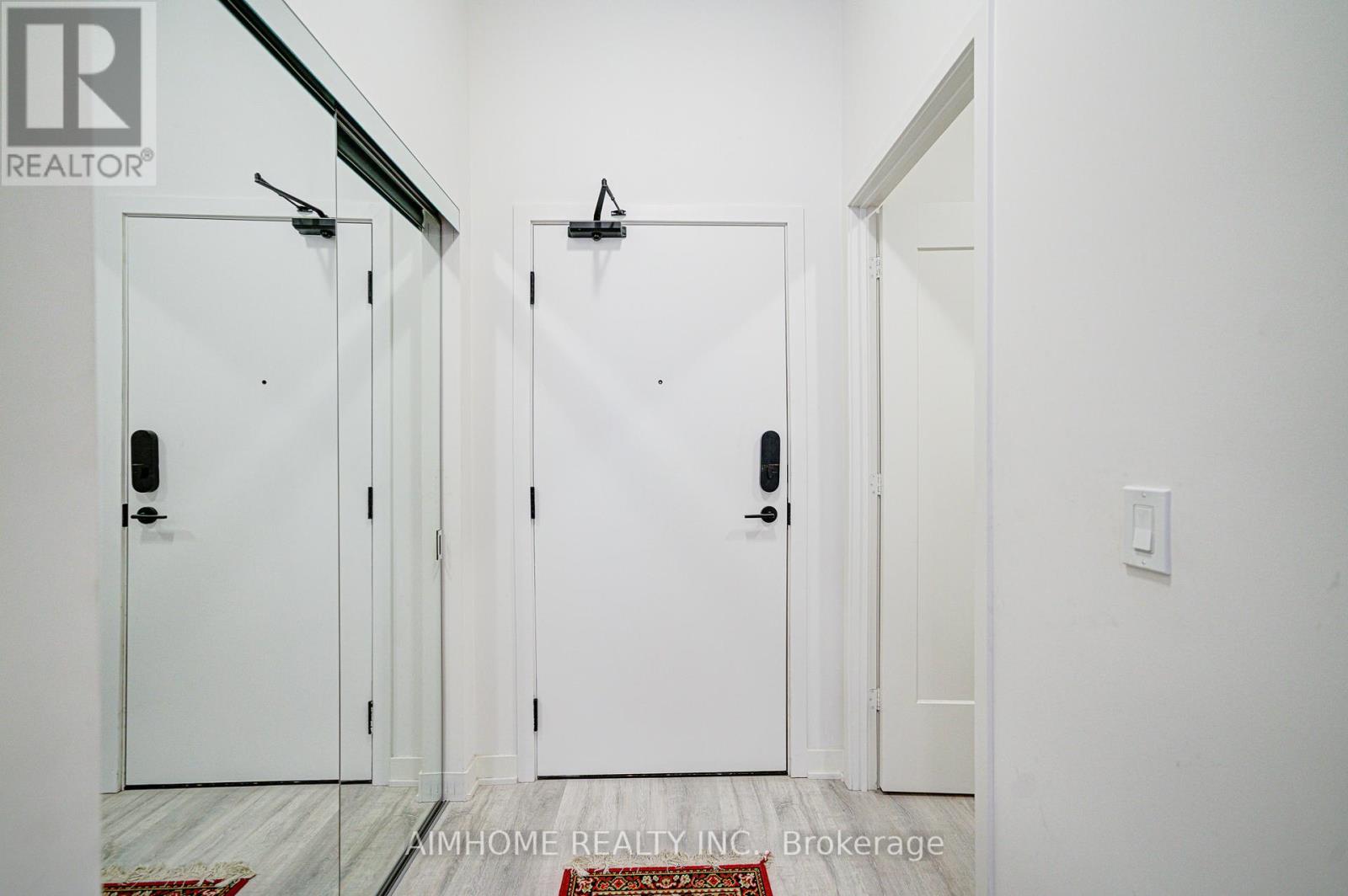 1723 - 70 Princess Street, Toronto, Ontario  M5A 0X6 - Photo 2 - C12459509