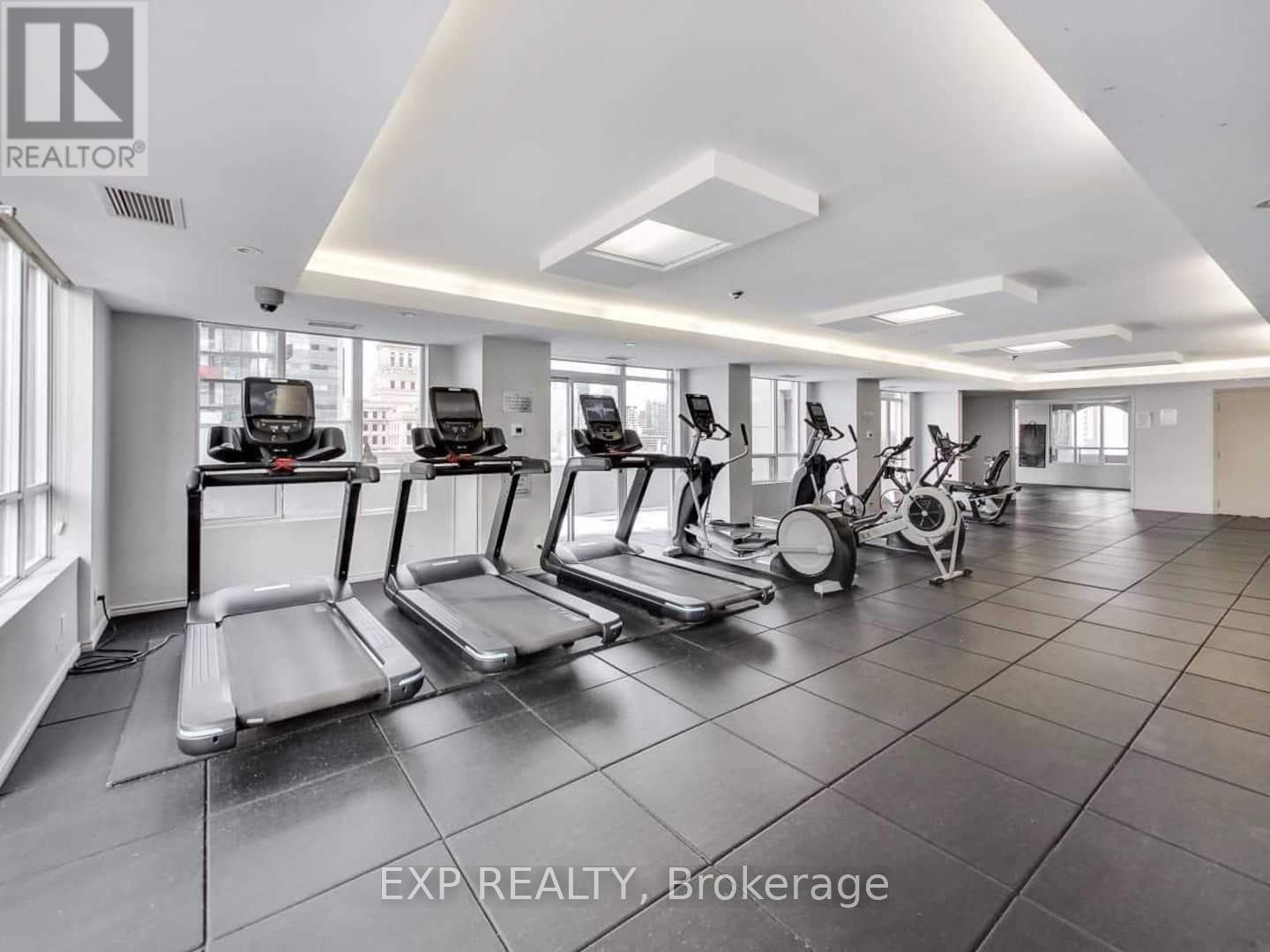 512 - 140 Simcoe Street, Toronto, Ontario  M5H 4E9 - Photo 32 - C12459510