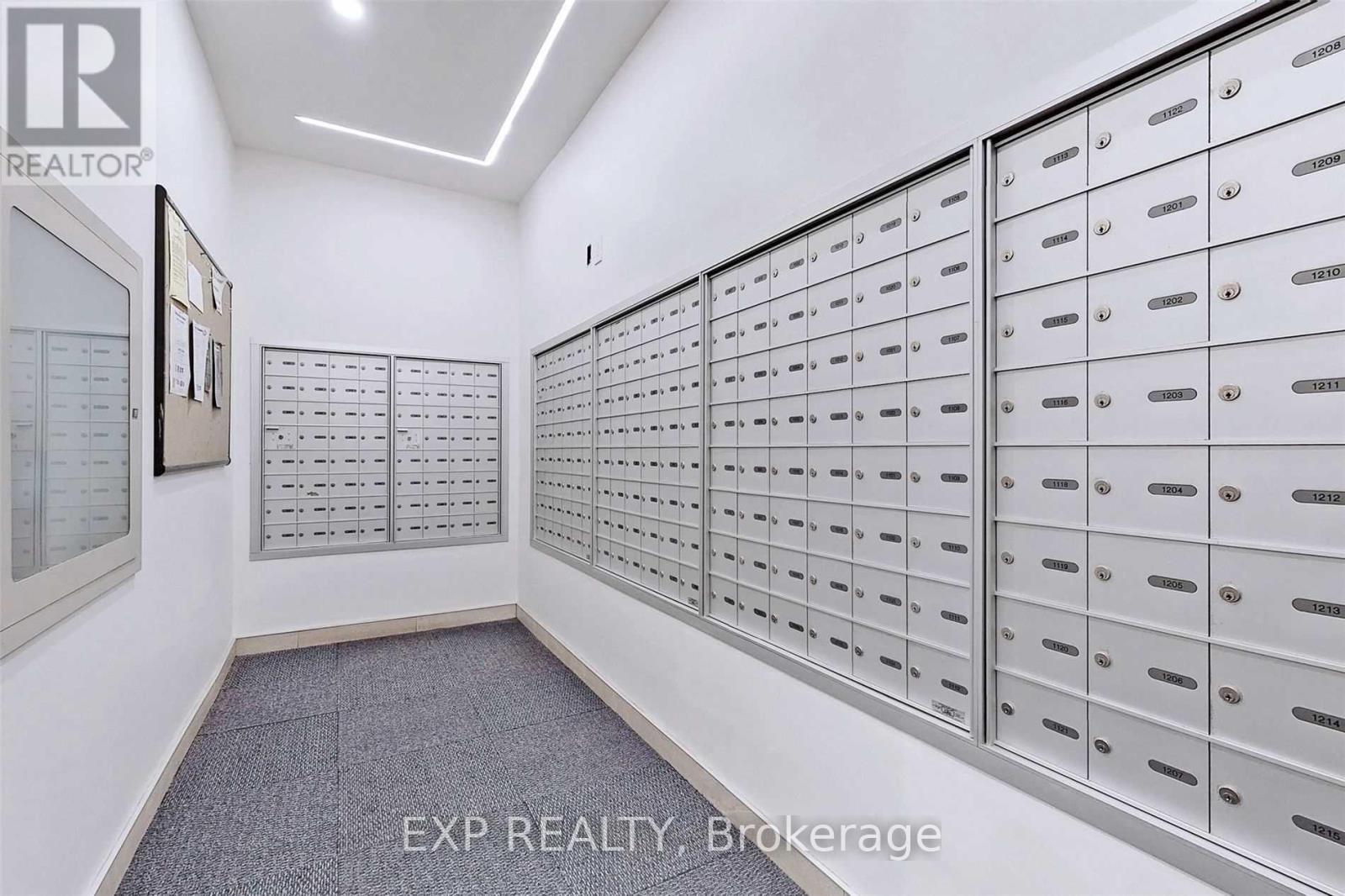512 - 140 Simcoe Street, Toronto, Ontario  M5H 4E9 - Photo 40 - C12459510