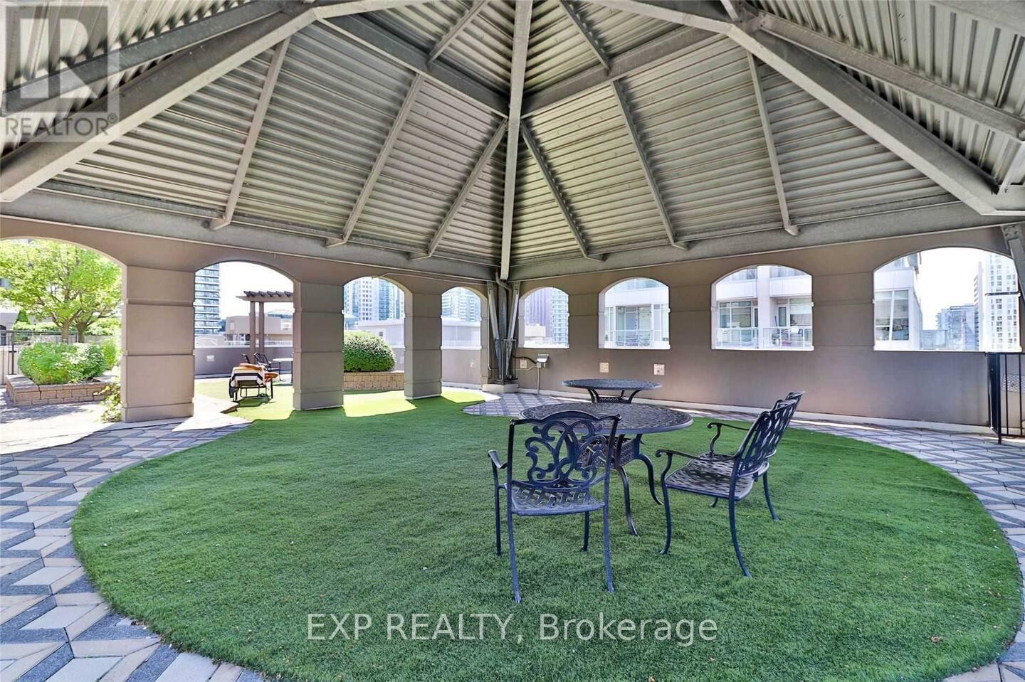 512 - 140 Simcoe Street, Toronto, Ontario  M5H 4E9 - Photo 44 - C12459510