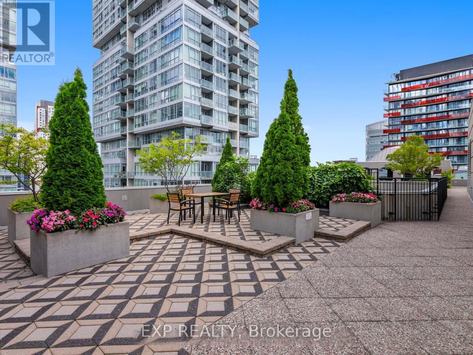 512 - 140 Simcoe Street, Toronto, Ontario  M5H 4E9 - Photo 45 - C12459510